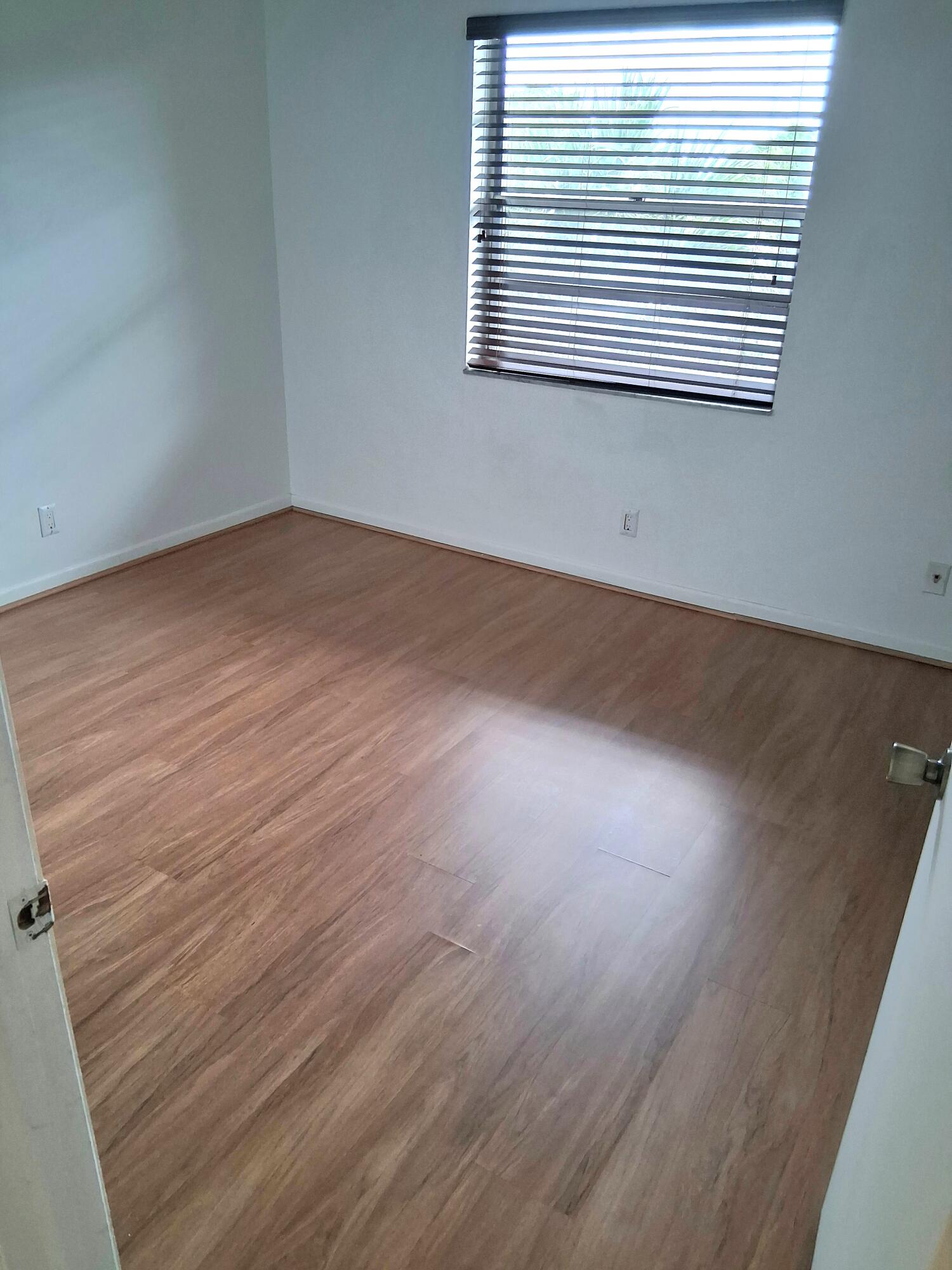 3301 NW 47th #403, Lauderdale Lakes FL 33319