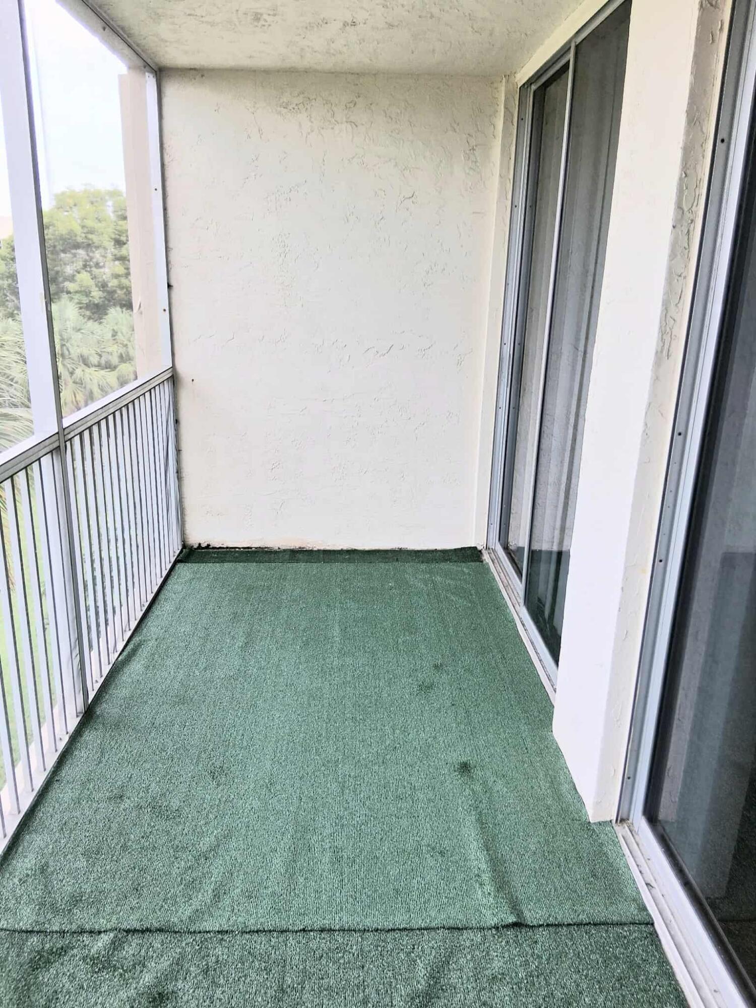 3301 NW 47th #403, Lauderdale Lakes FL 33319