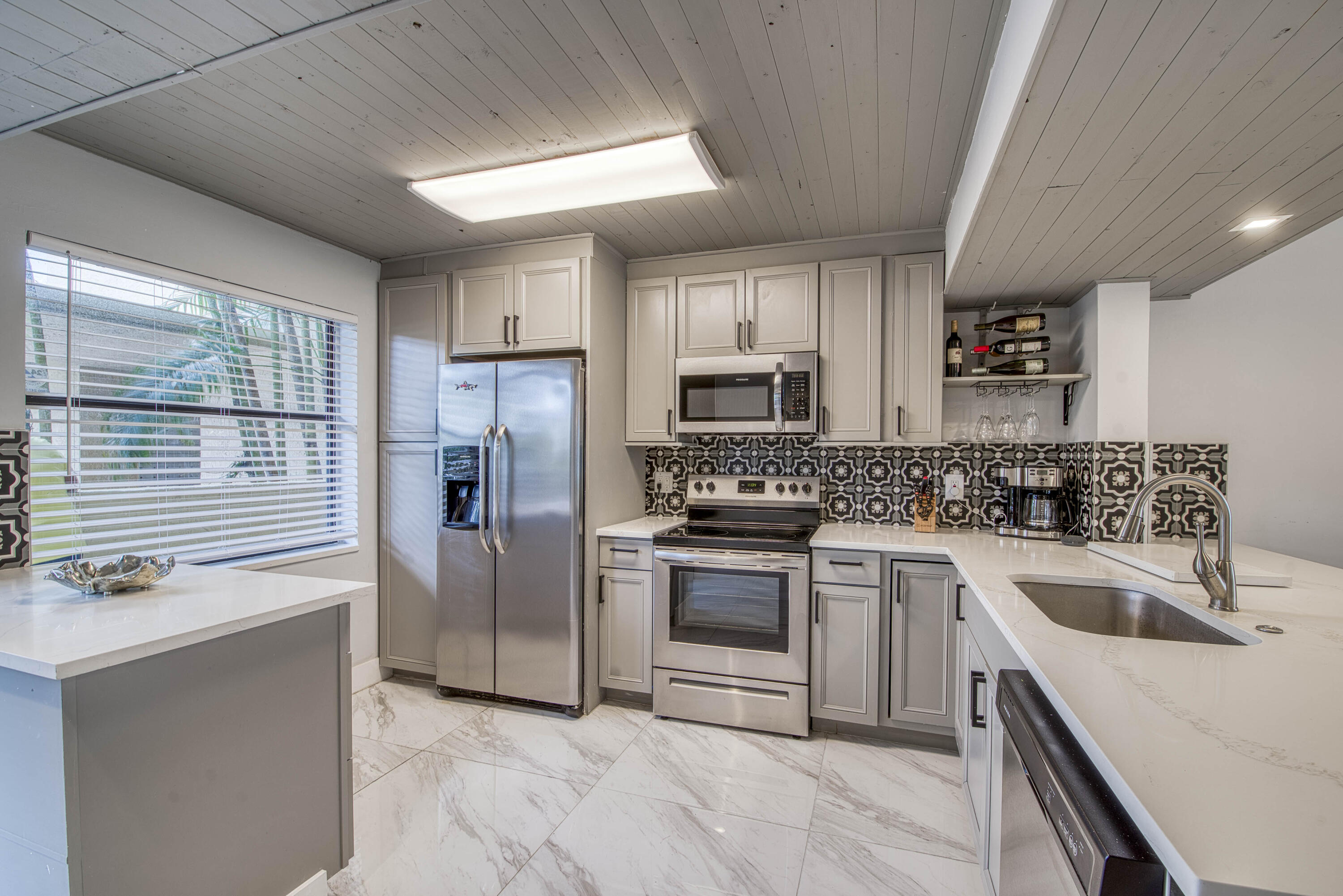 896 N Federal #128, Lantana FL 33462