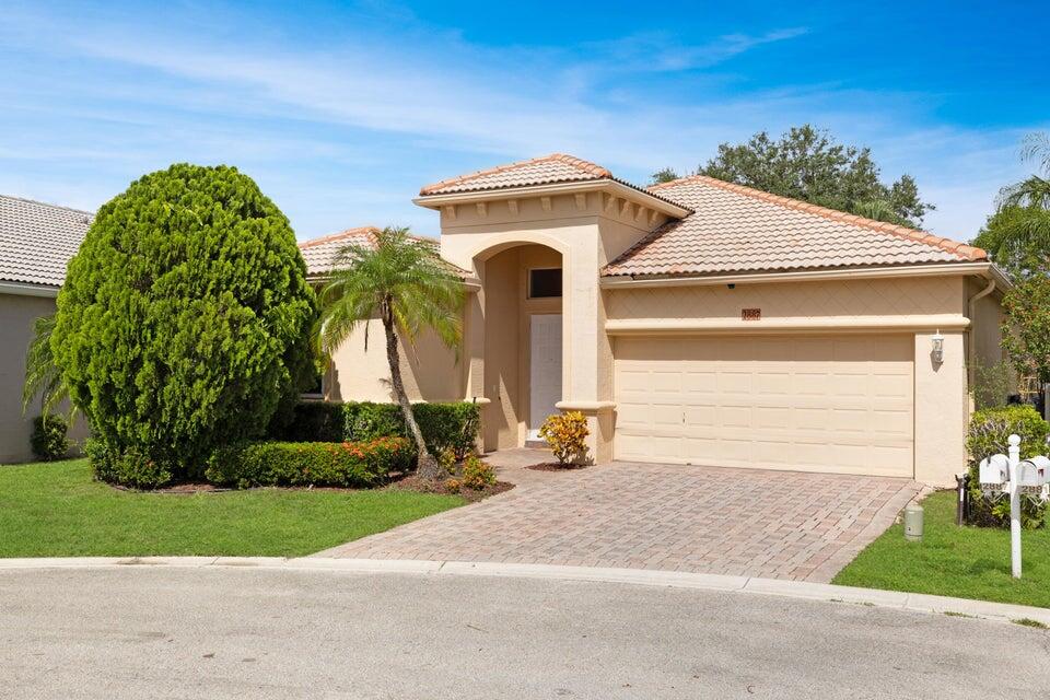 2887 N Bight, West Palm Beach FL 33411