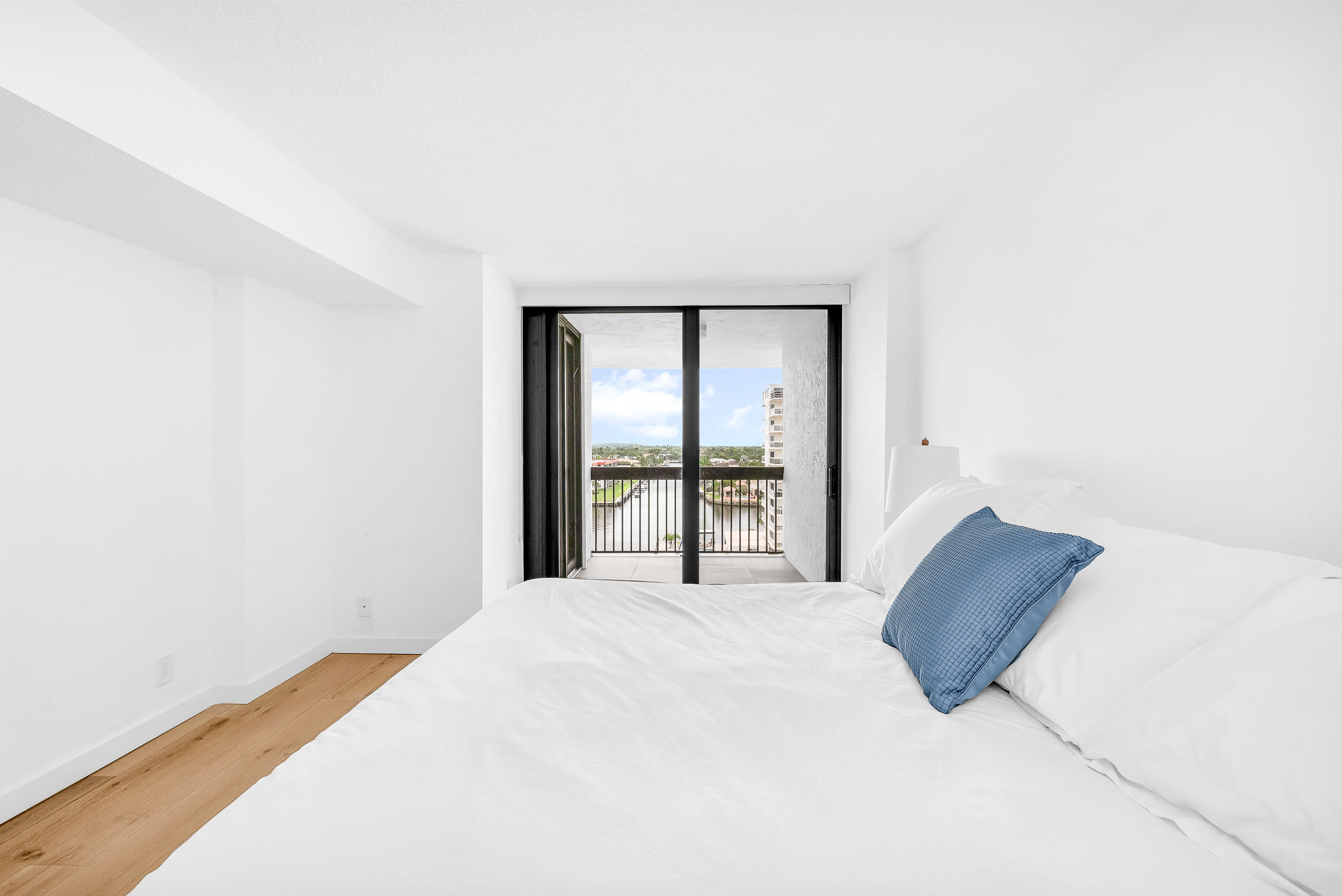 1155 Hillsboro Mile #602, Hillsboro Beach FL 33062