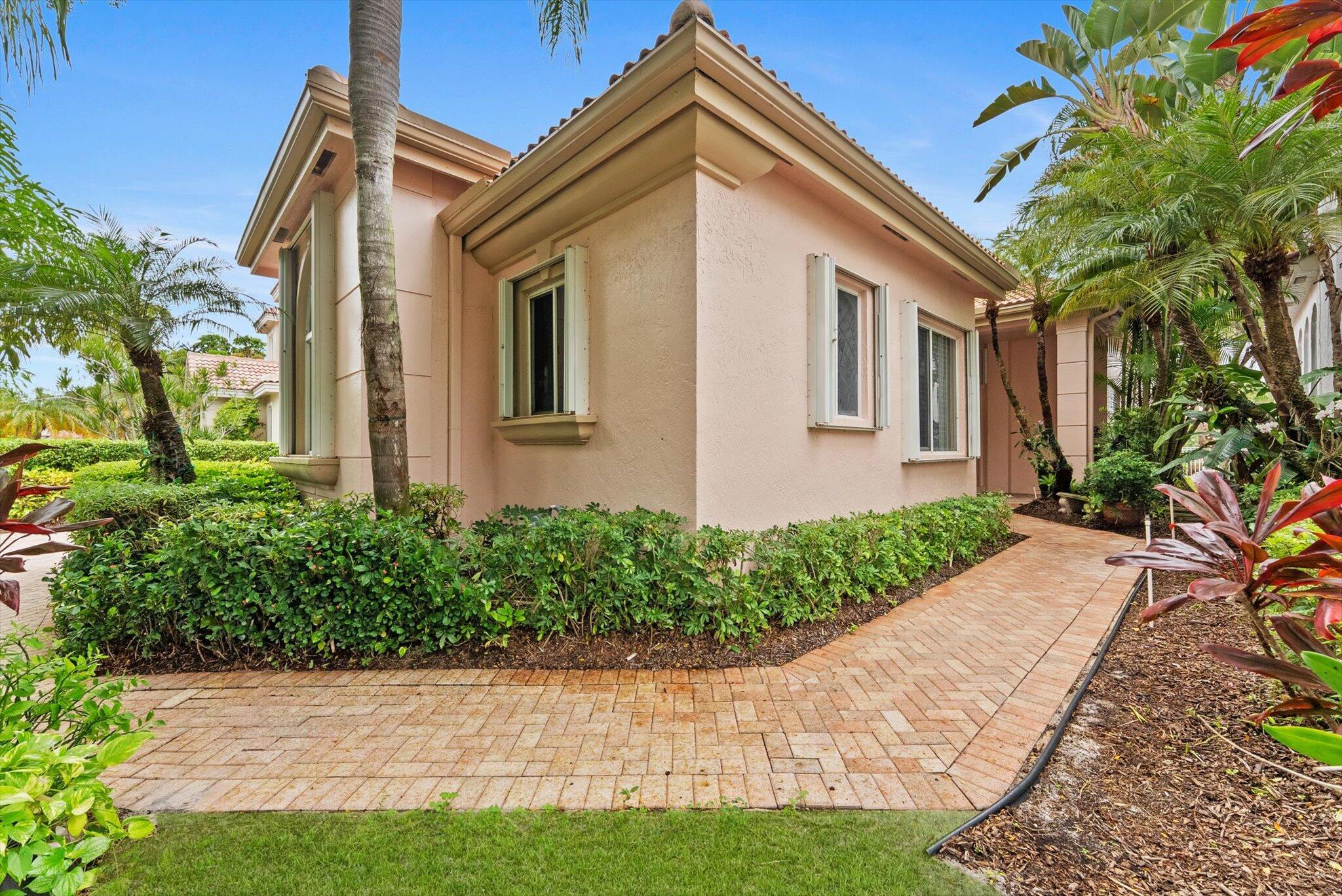 7081 Mallorca Crescent, Boca Raton FL 33433