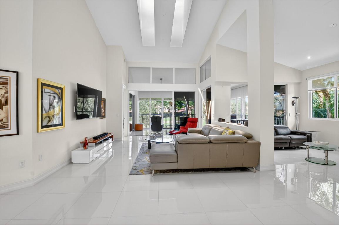 2421 NW 59th #303, Boca Raton FL 33496
