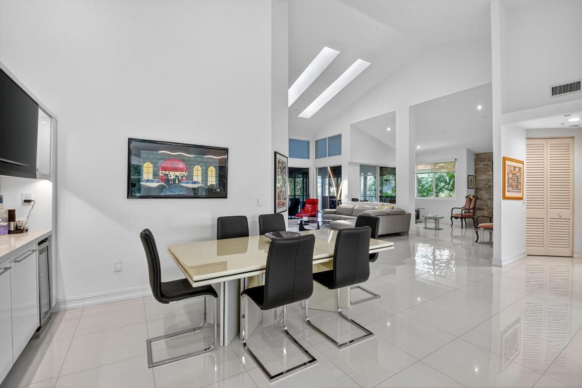 2421 NW 59th #303, Boca Raton FL 33496
