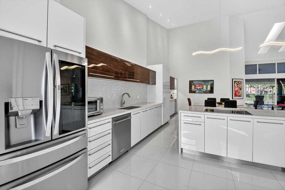 2421 NW 59th #303, Boca Raton FL 33496
