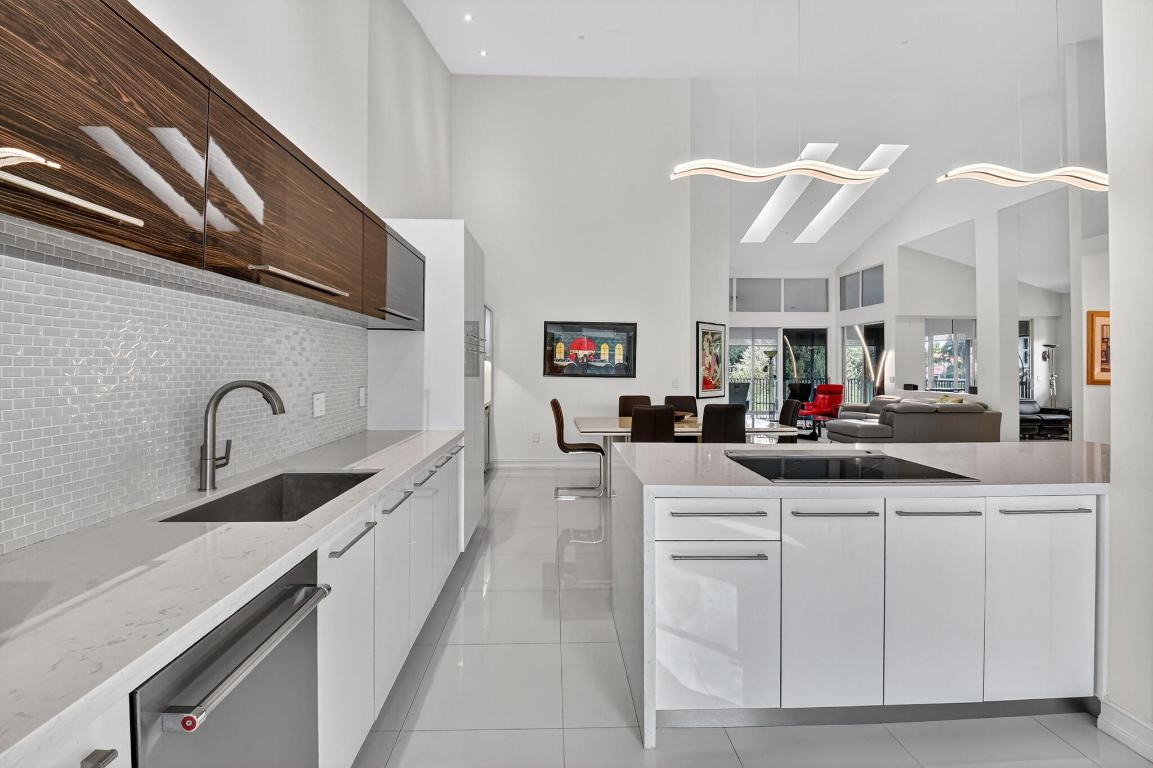 2421 NW 59th #303, Boca Raton FL 33496