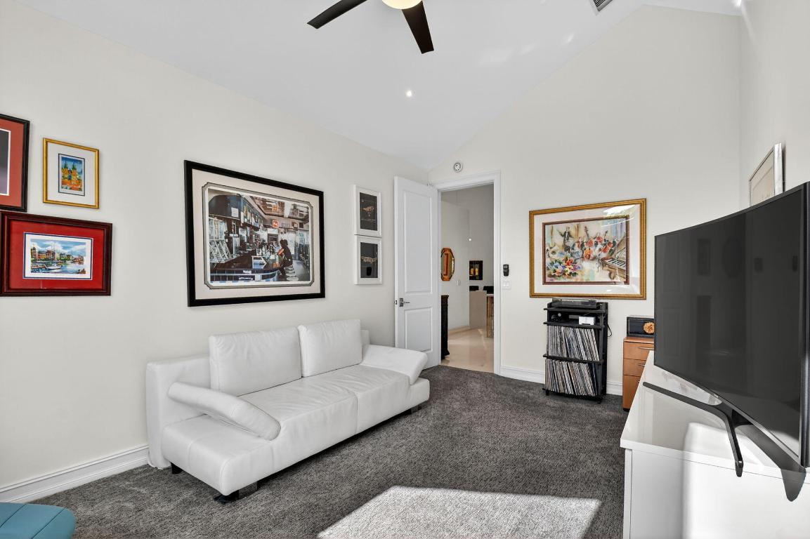 2421 NW 59th #303, Boca Raton FL 33496