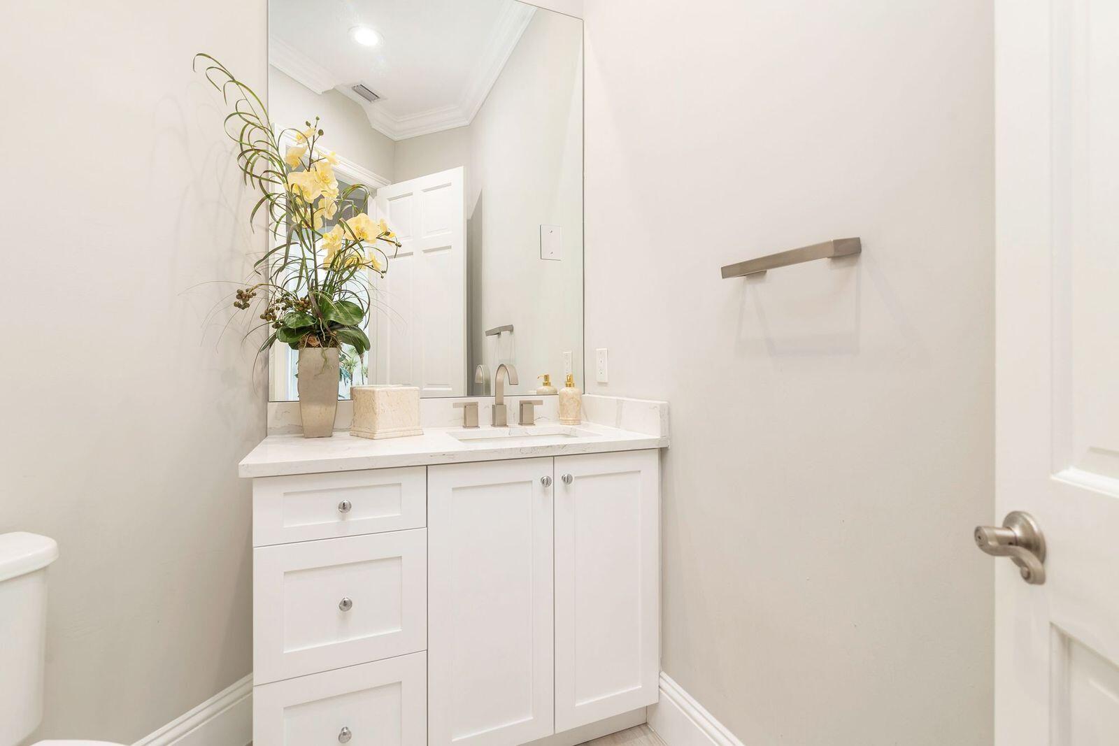 1543 Breakers West, West Palm Beach FL 33411