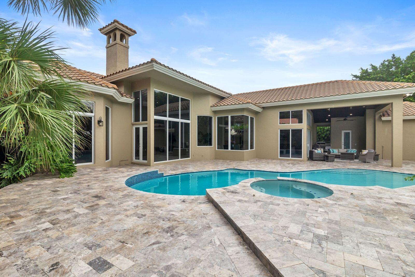 1543 Breakers West, West Palm Beach FL 33411