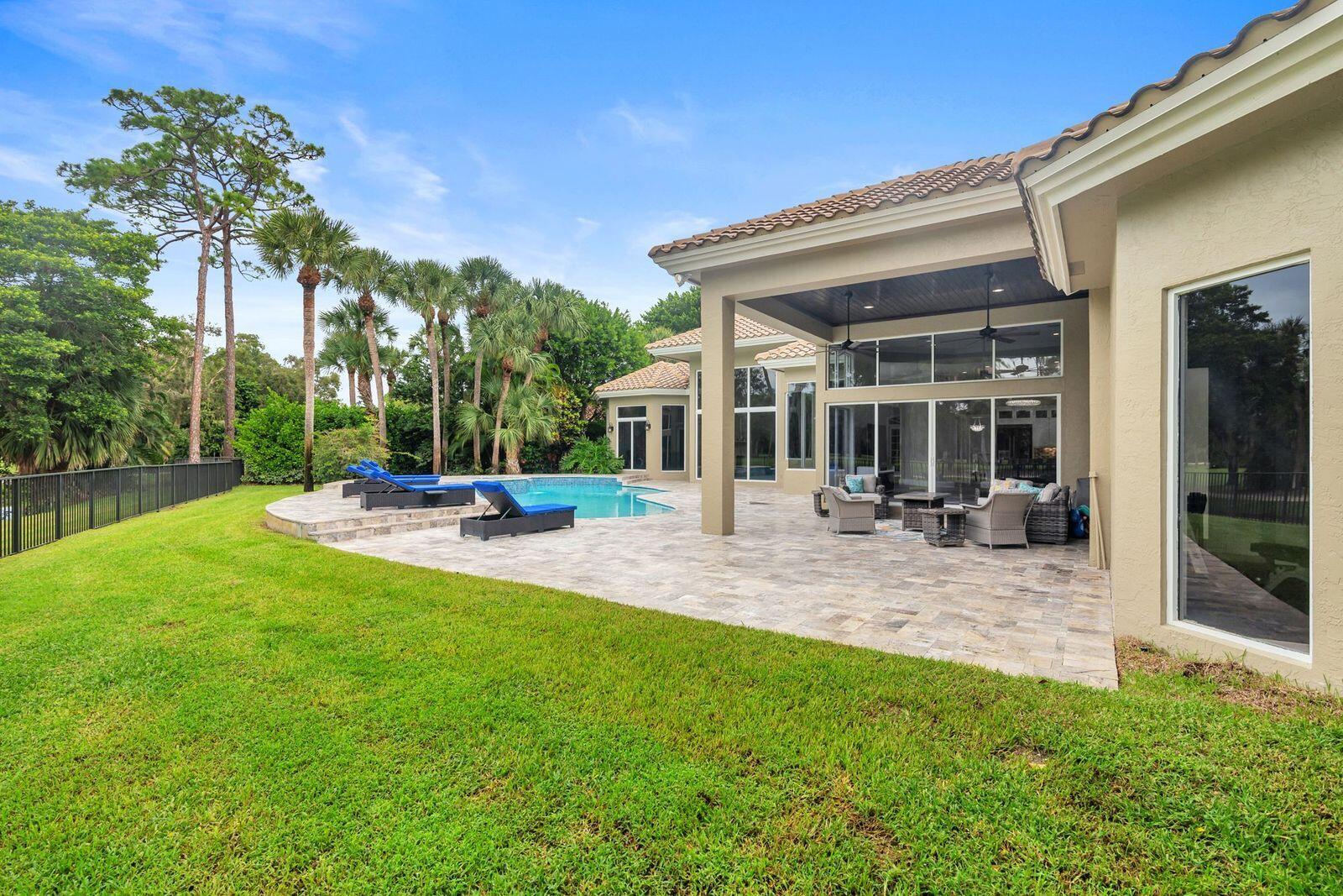 1543 Breakers West, West Palm Beach FL 33411
