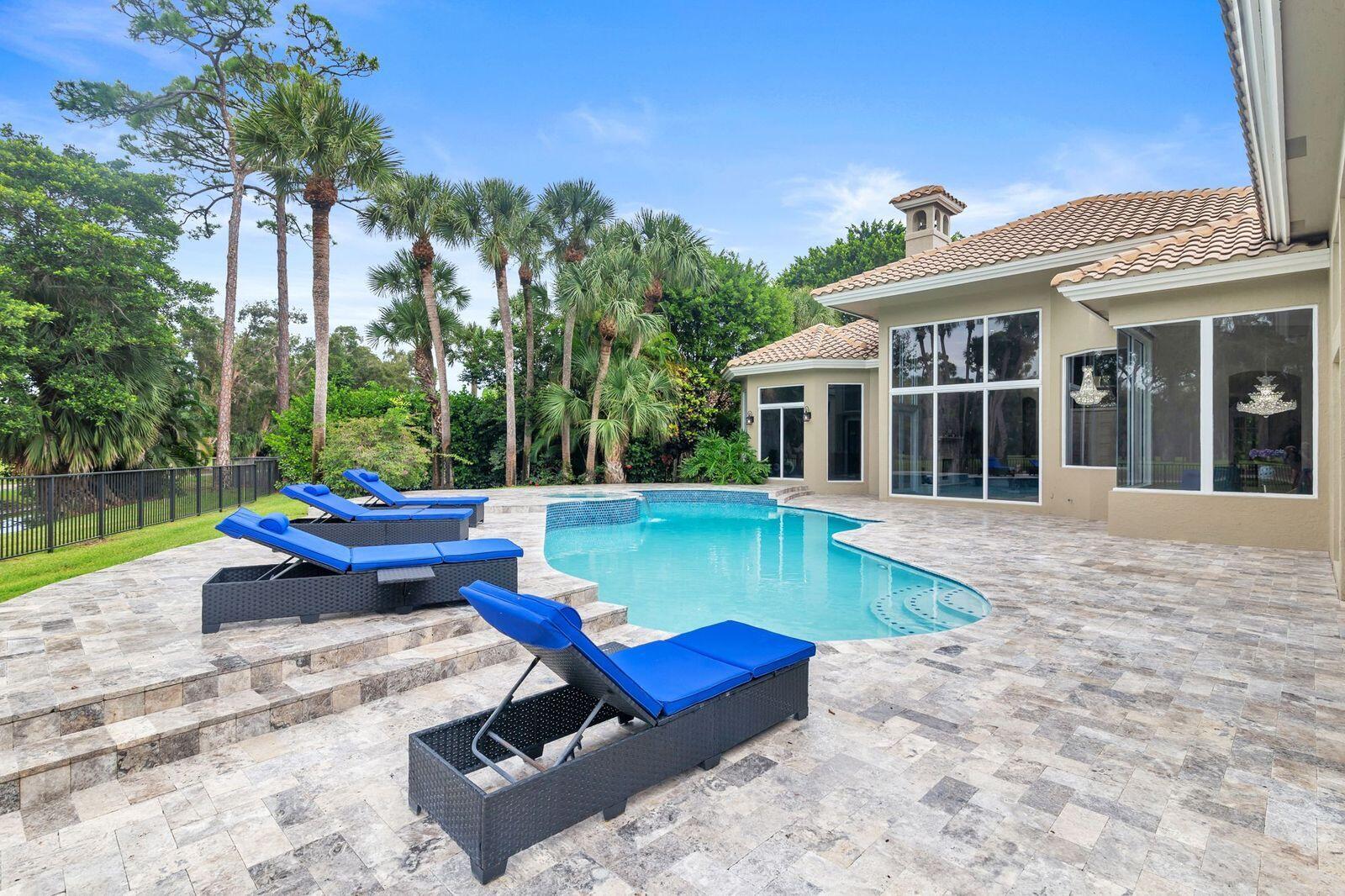 1543 Breakers West, West Palm Beach FL 33411