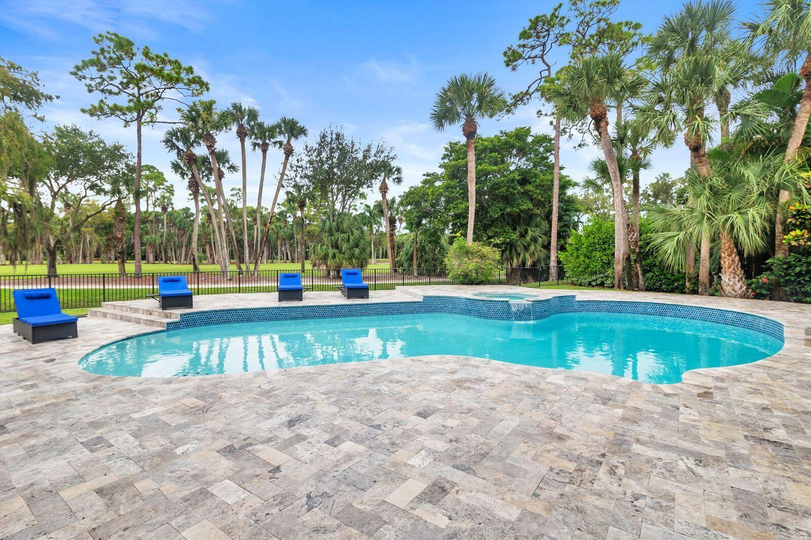 1543 Breakers West, West Palm Beach FL 33411
