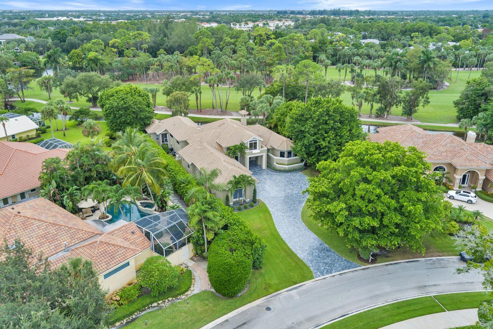 1543 Breakers West, West Palm Beach FL 33411