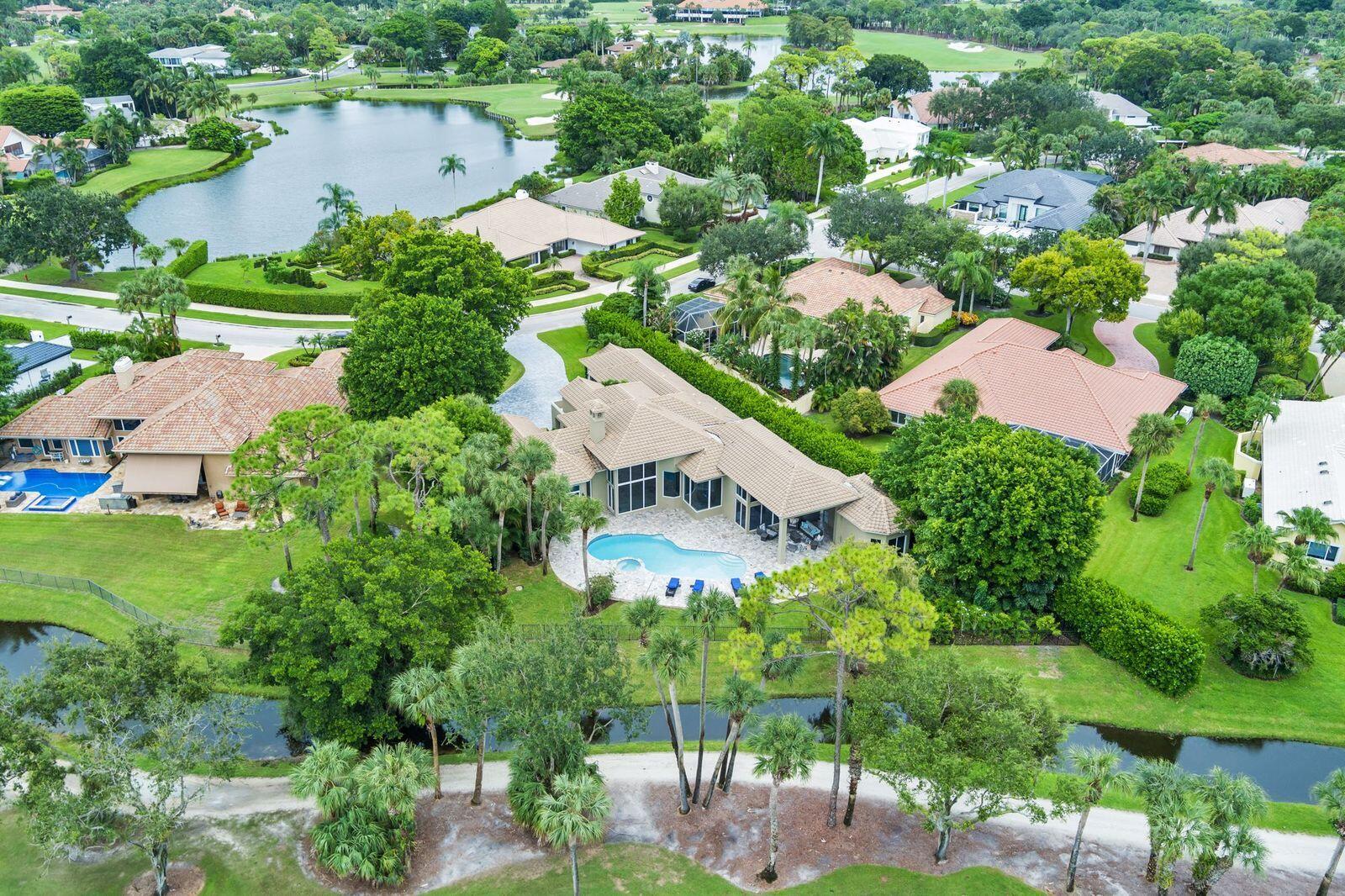 1543 Breakers West, West Palm Beach FL 33411