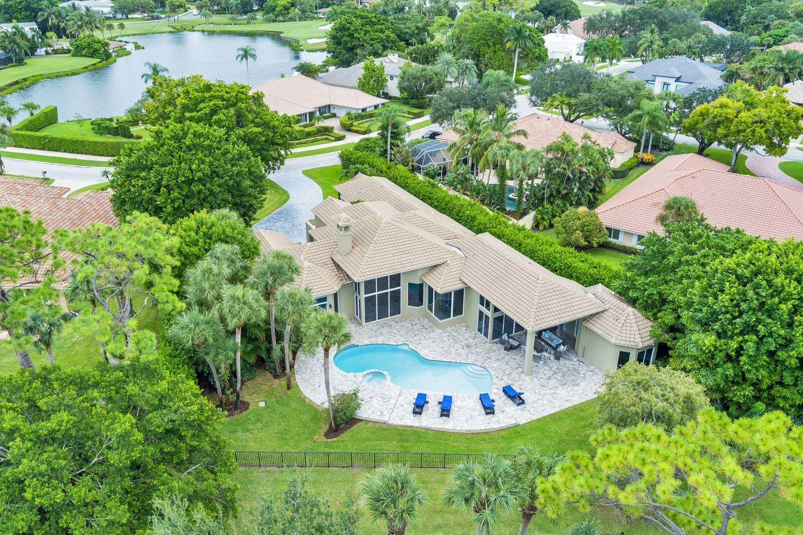1543 Breakers West, West Palm Beach FL 33411