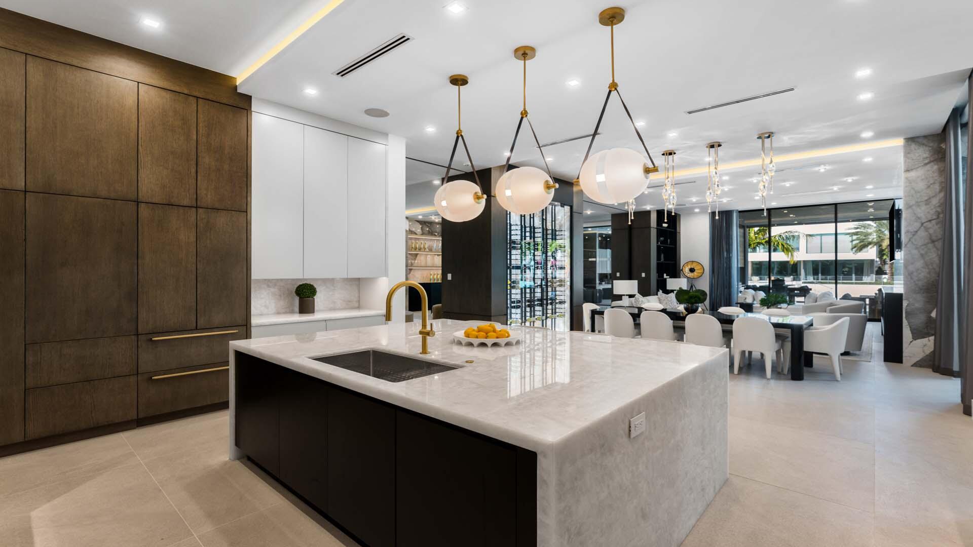 207 W Coconut Palm, Boca Raton FL 33432
