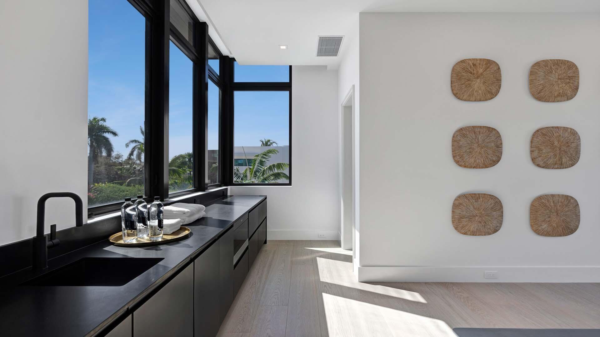 207 W Coconut Palm, Boca Raton FL 33432