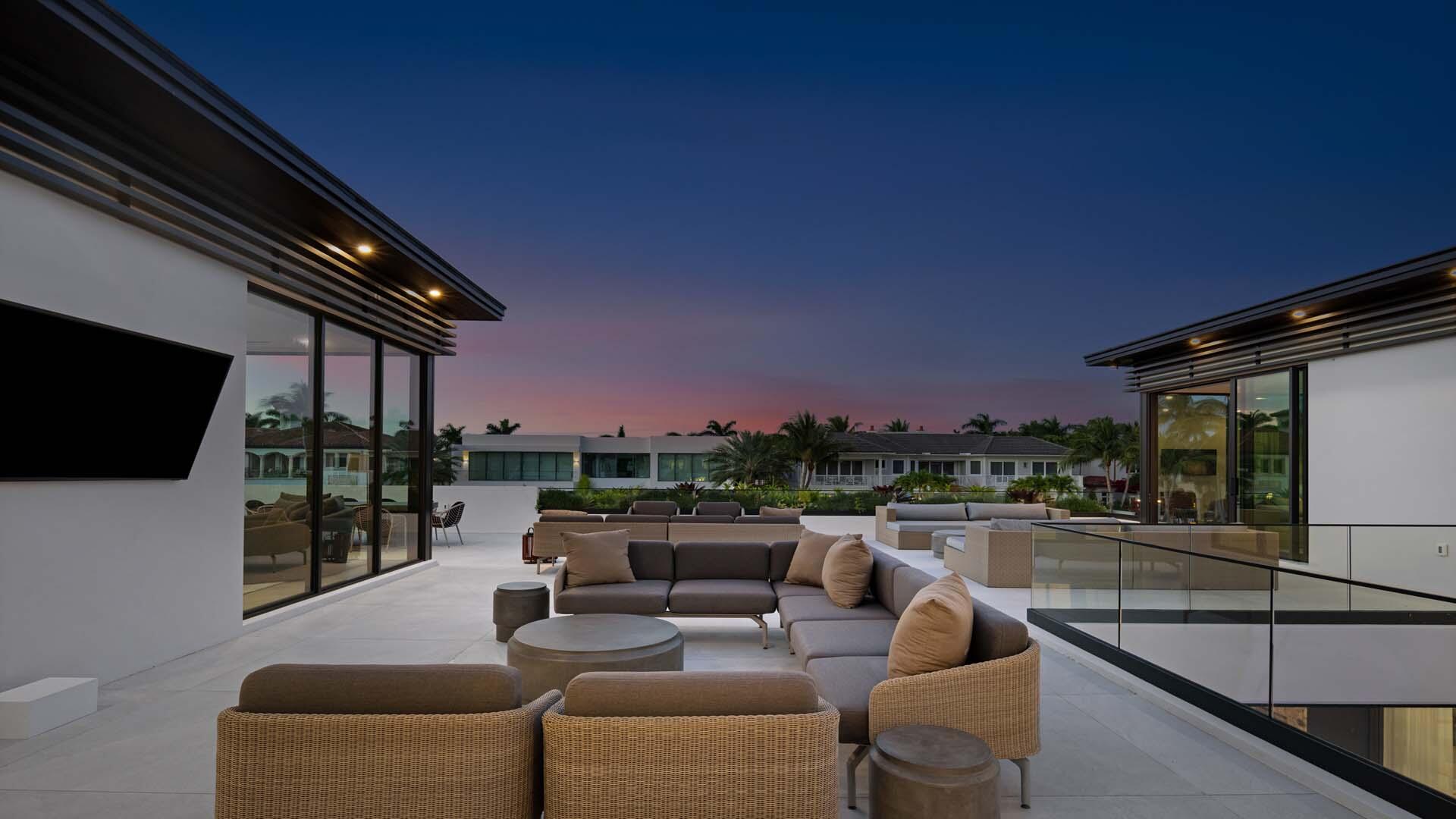 207 W Coconut Palm, Boca Raton FL 33432