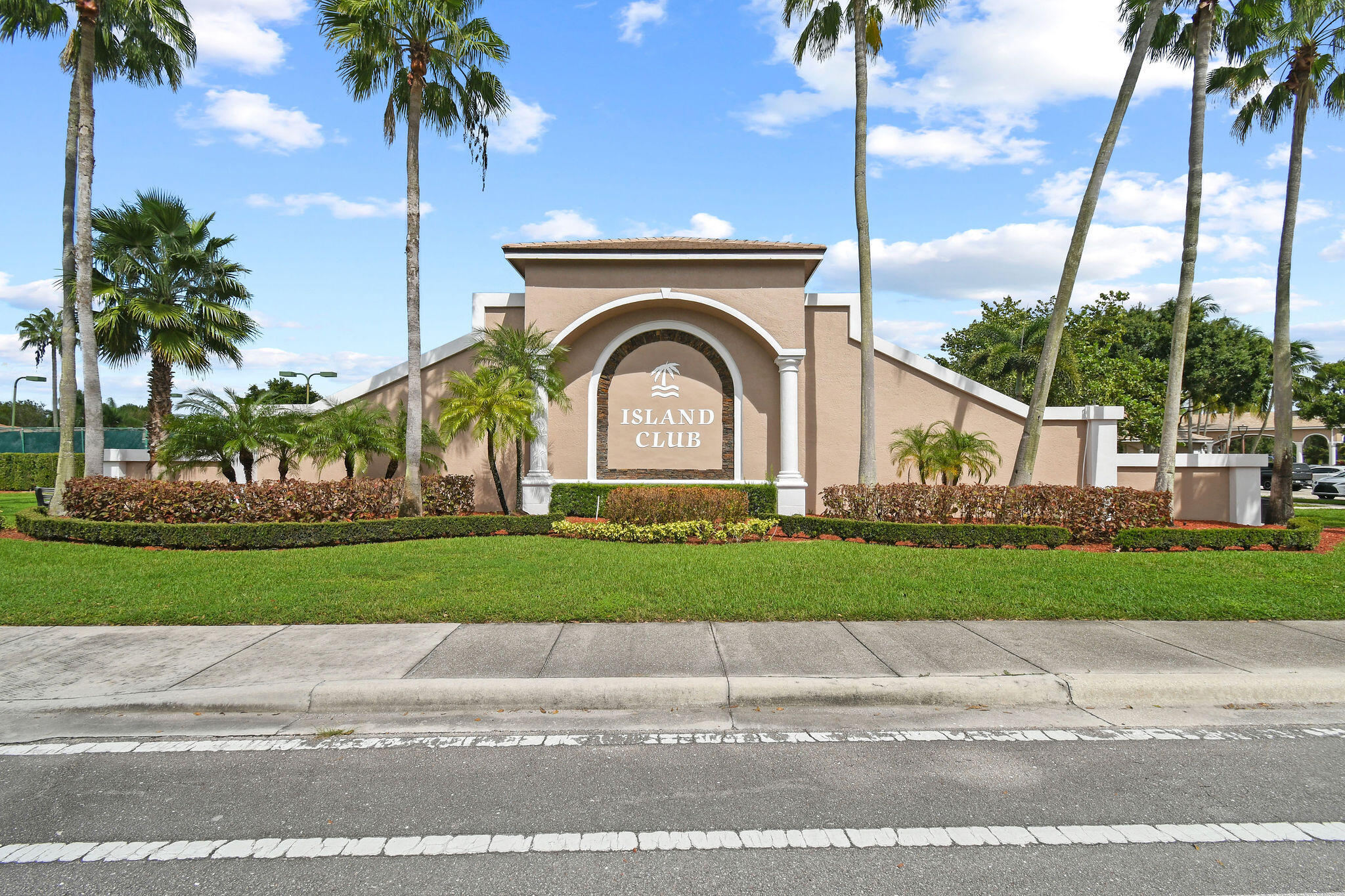 2585 San Andros, West Palm Beach FL 33411