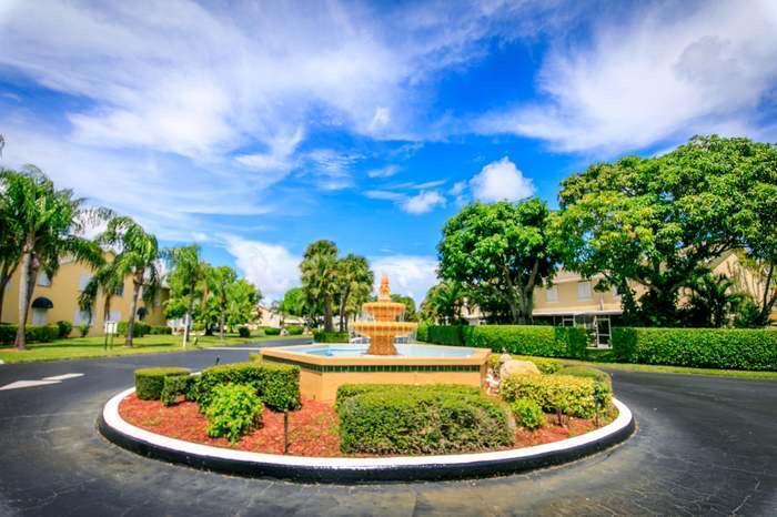 117 Waterside #117, Hypoluxo FL 33462