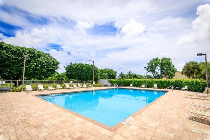 117 Waterside #117, Hypoluxo FL 33462