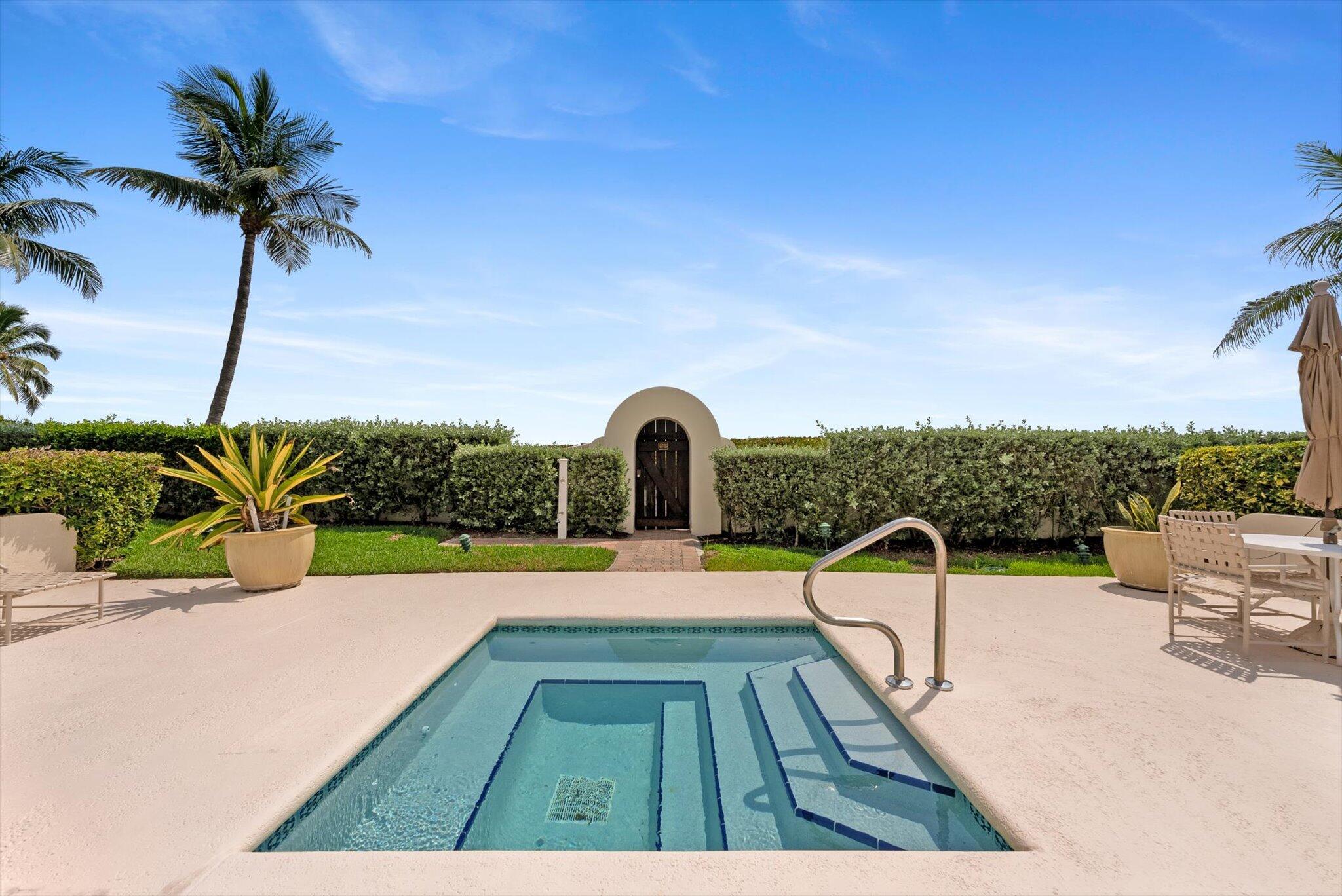 5841 N Ocean #F2, Ocean Ridge FL 33435