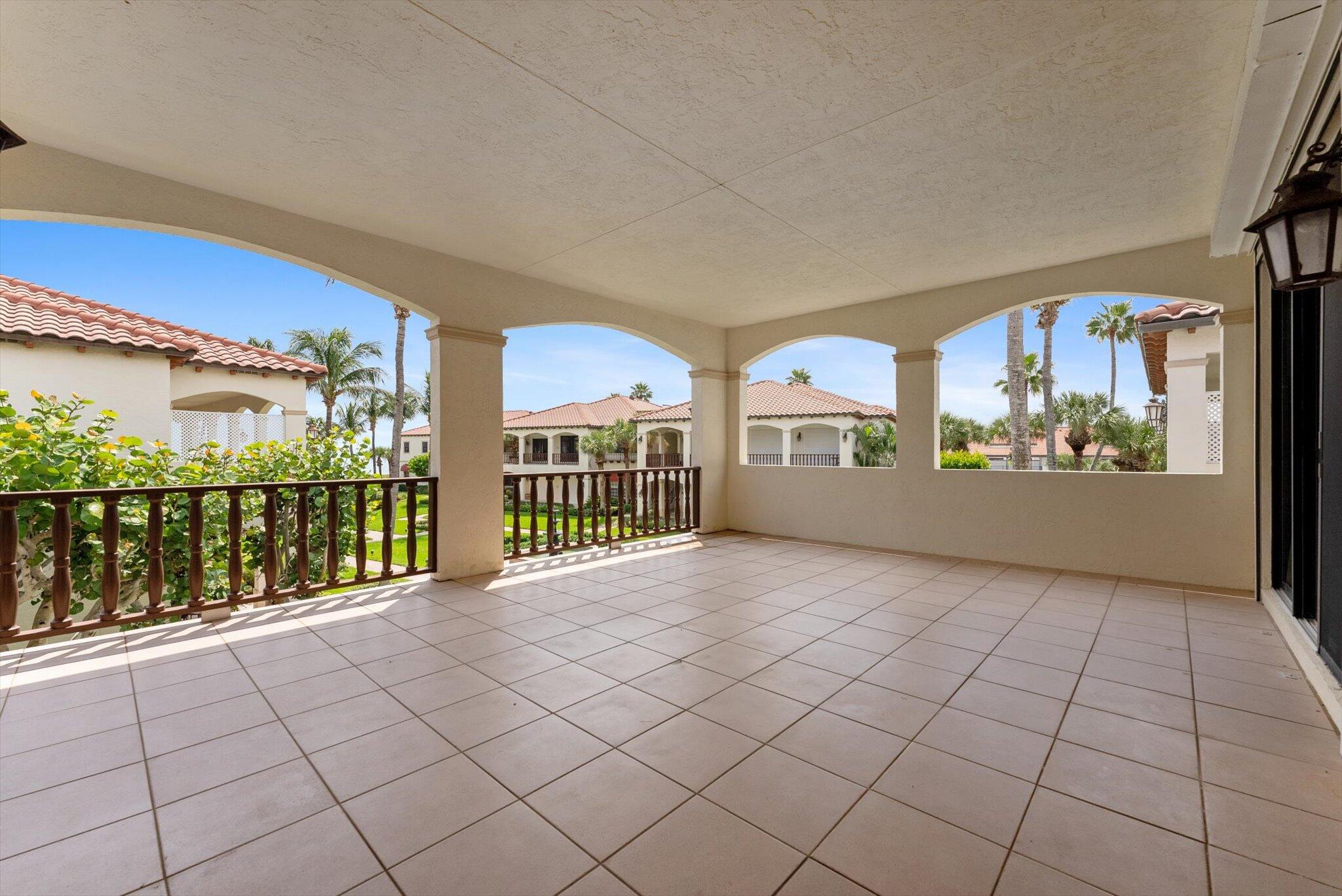 5841 N Ocean #F2, Ocean Ridge FL 33435