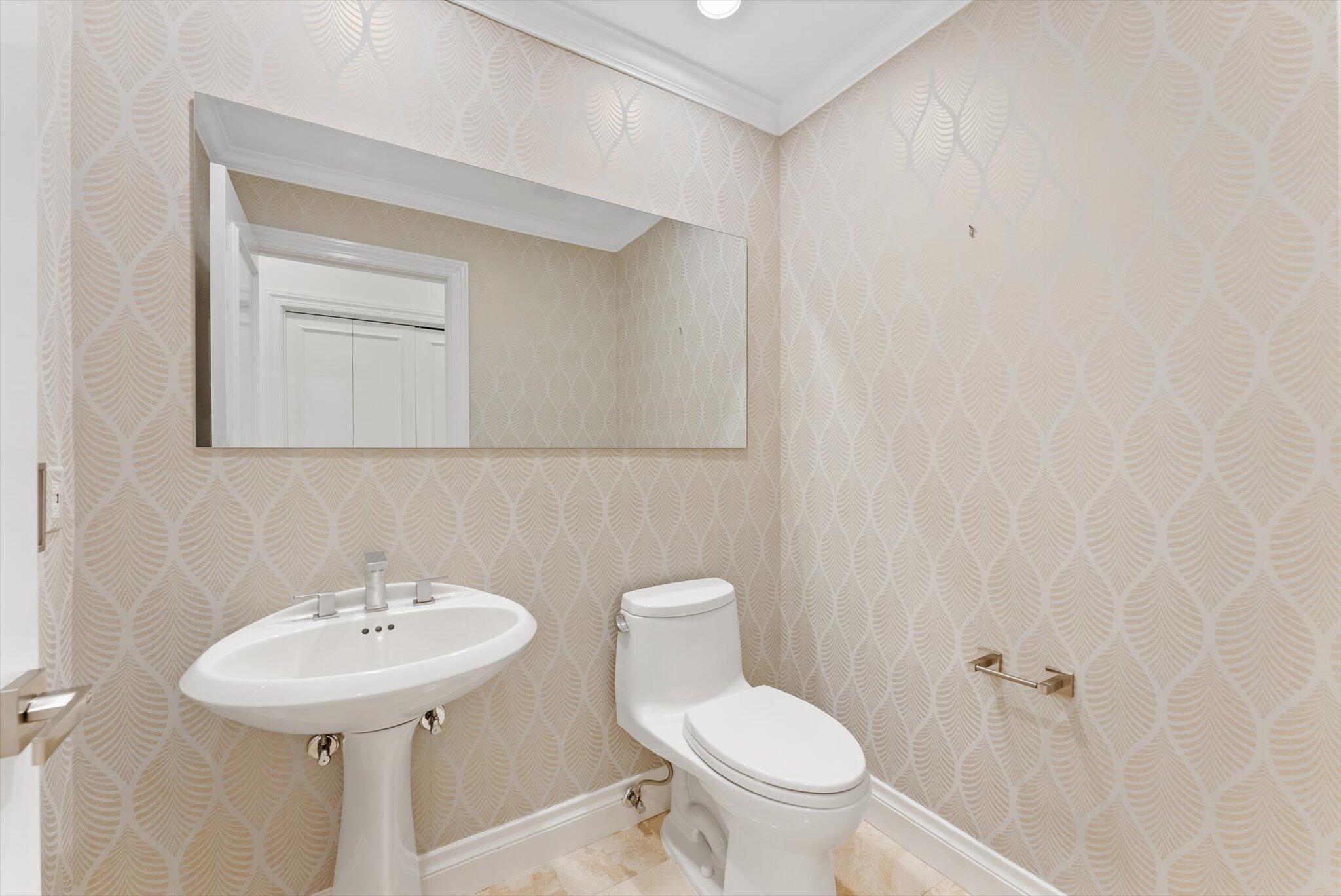 5841 N Ocean #F2, Ocean Ridge FL 33435