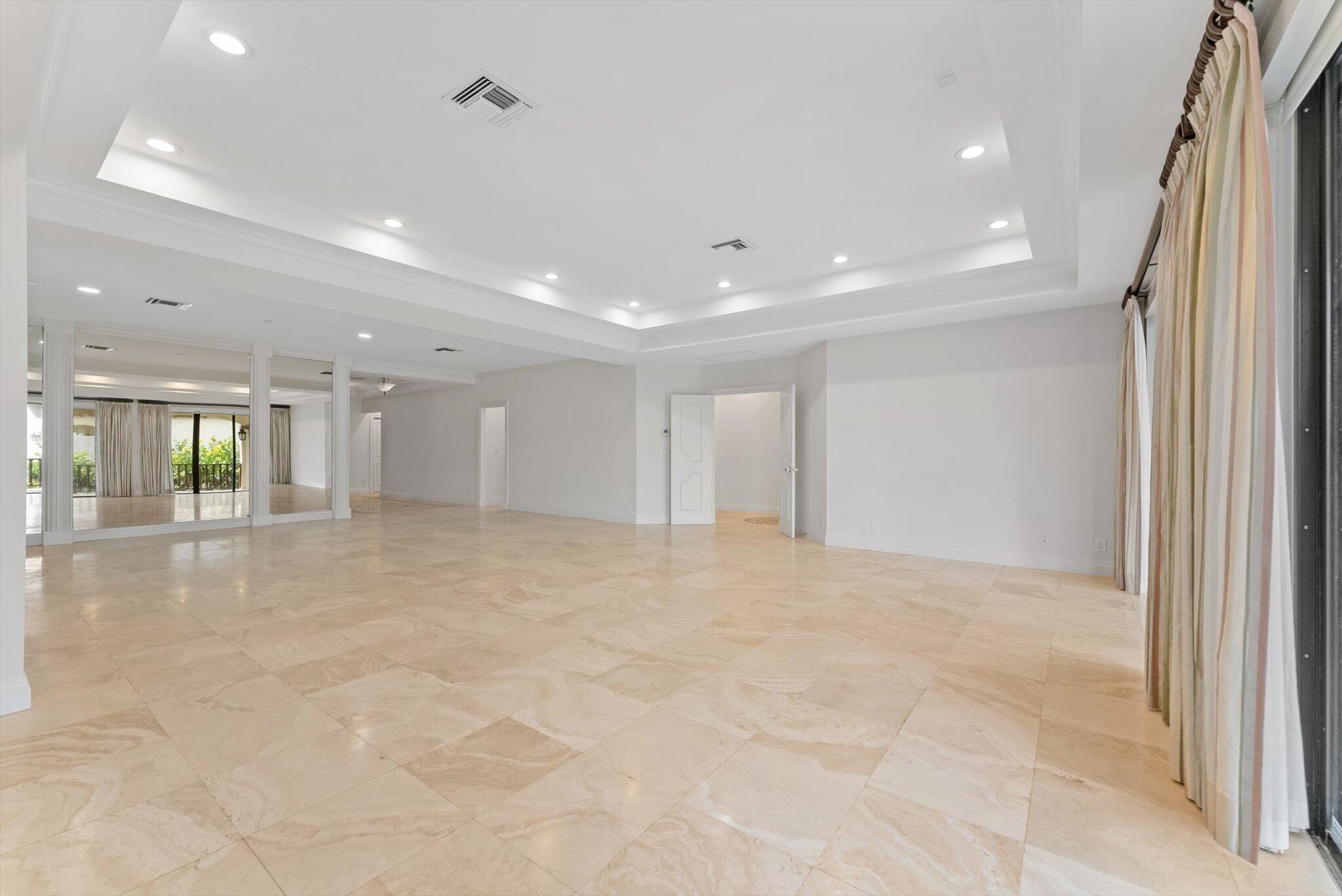 5841 N Ocean #F2, Ocean Ridge FL 33435