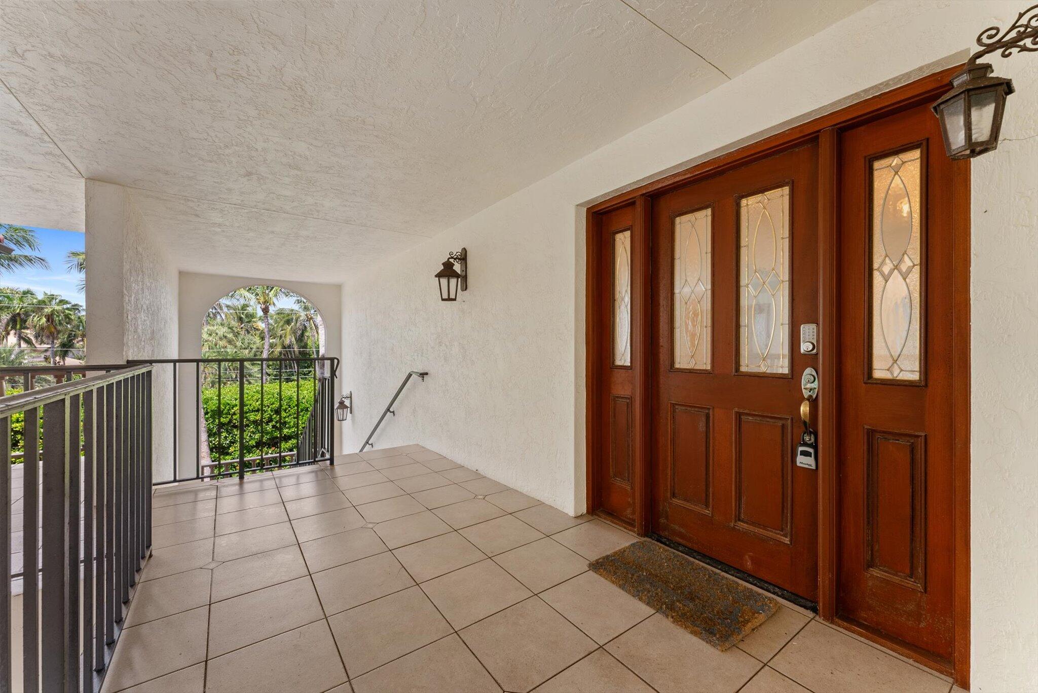 5841 N Ocean #F2, Ocean Ridge FL 33435