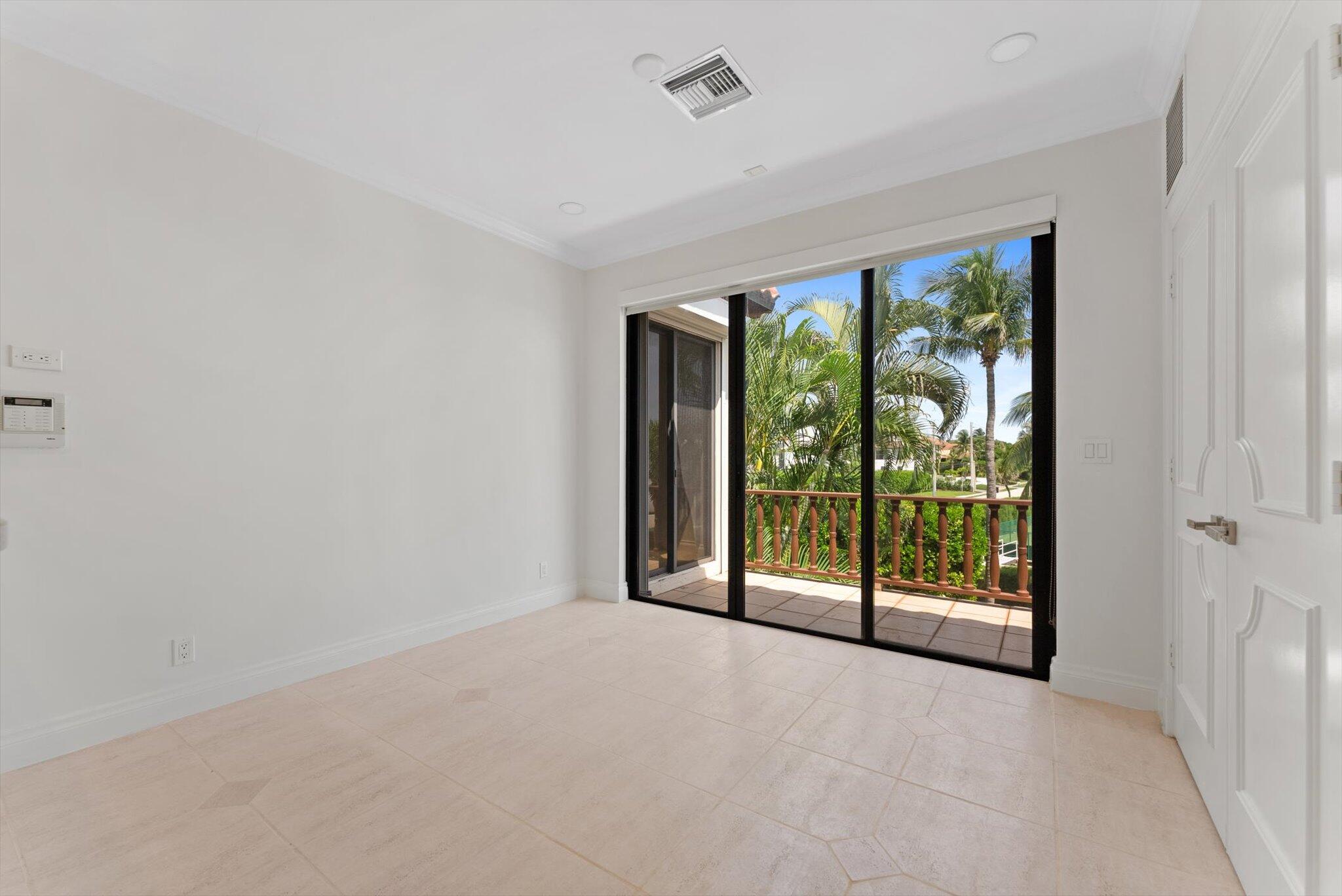 5841 N Ocean #F2, Ocean Ridge FL 33435