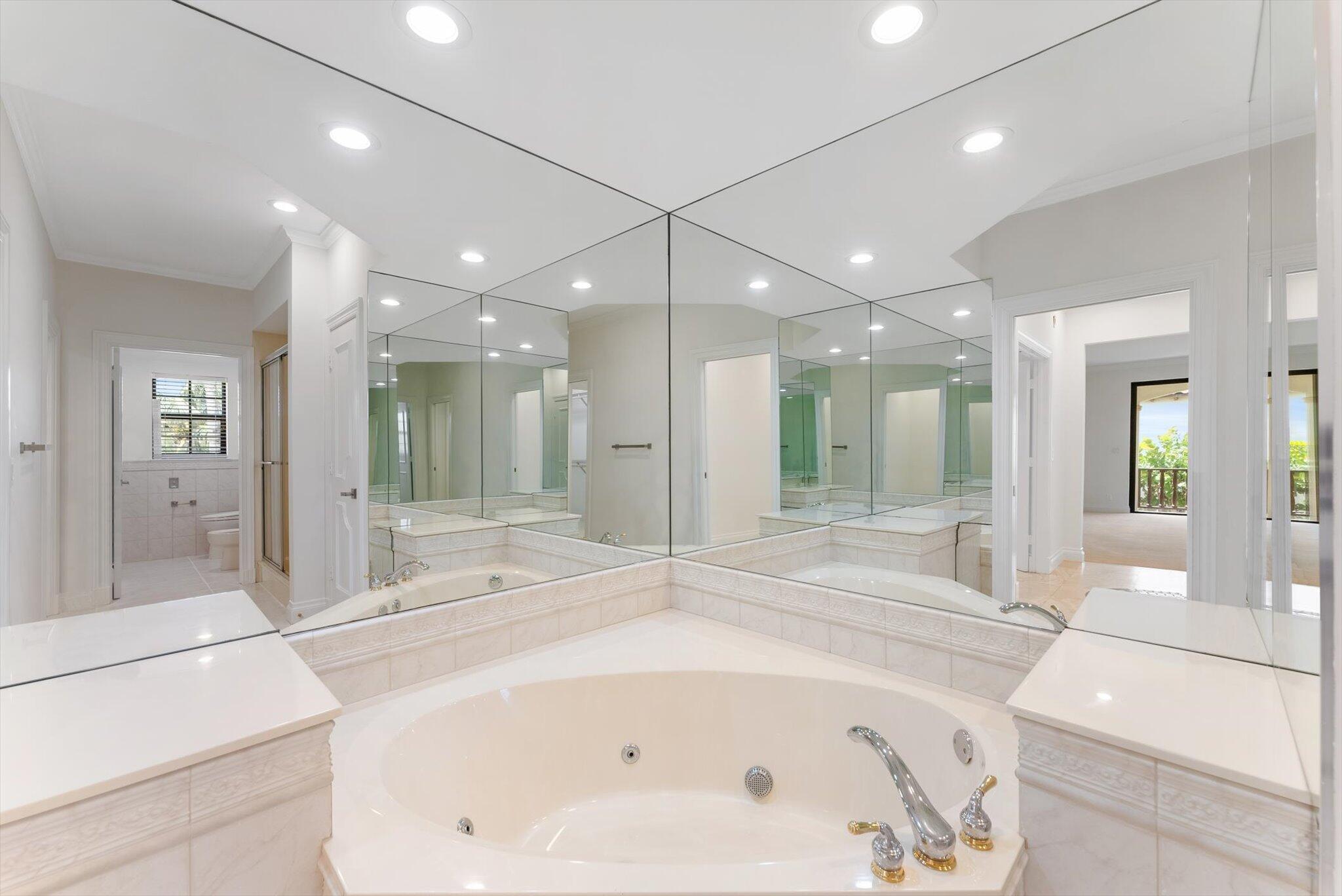 5841 N Ocean #F2, Ocean Ridge FL 33435