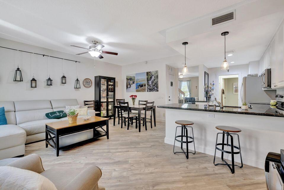 180 Freeport, Jupiter FL 33458
