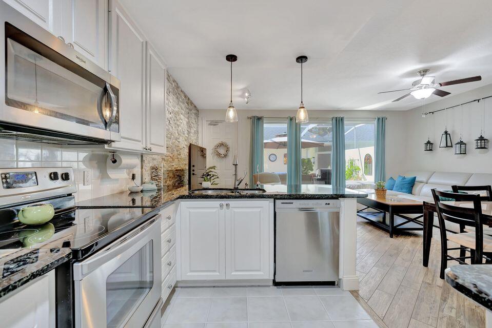 180 Freeport, Jupiter FL 33458