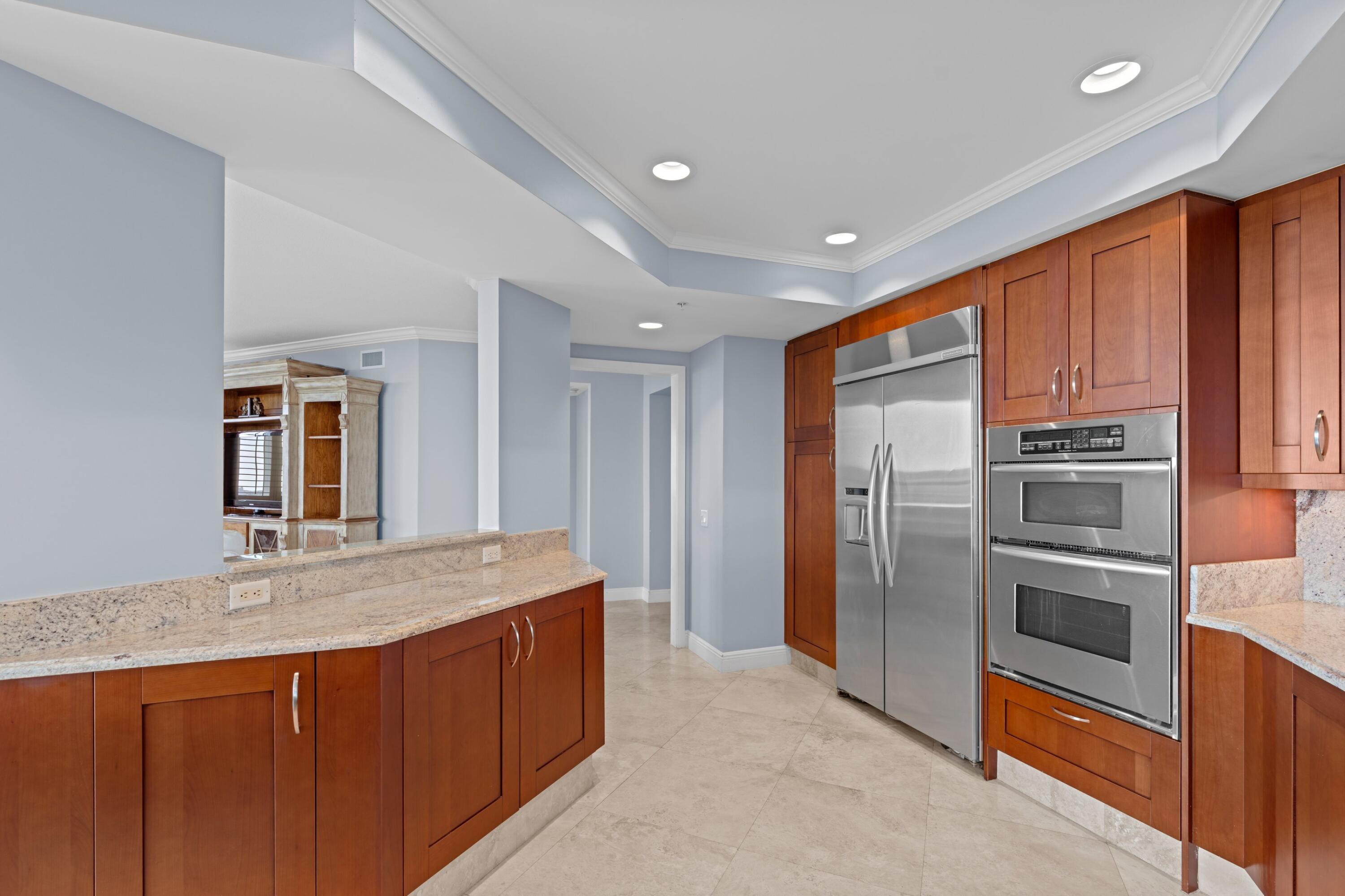 3630 Gardens #1005c, Palm Beach Gardens FL 33410