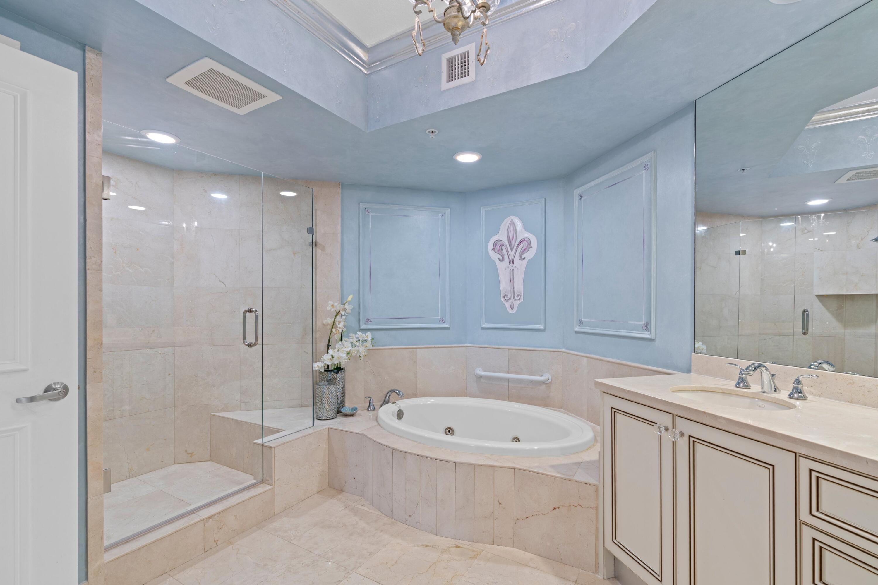 3630 Gardens #1005c, Palm Beach Gardens FL 33410