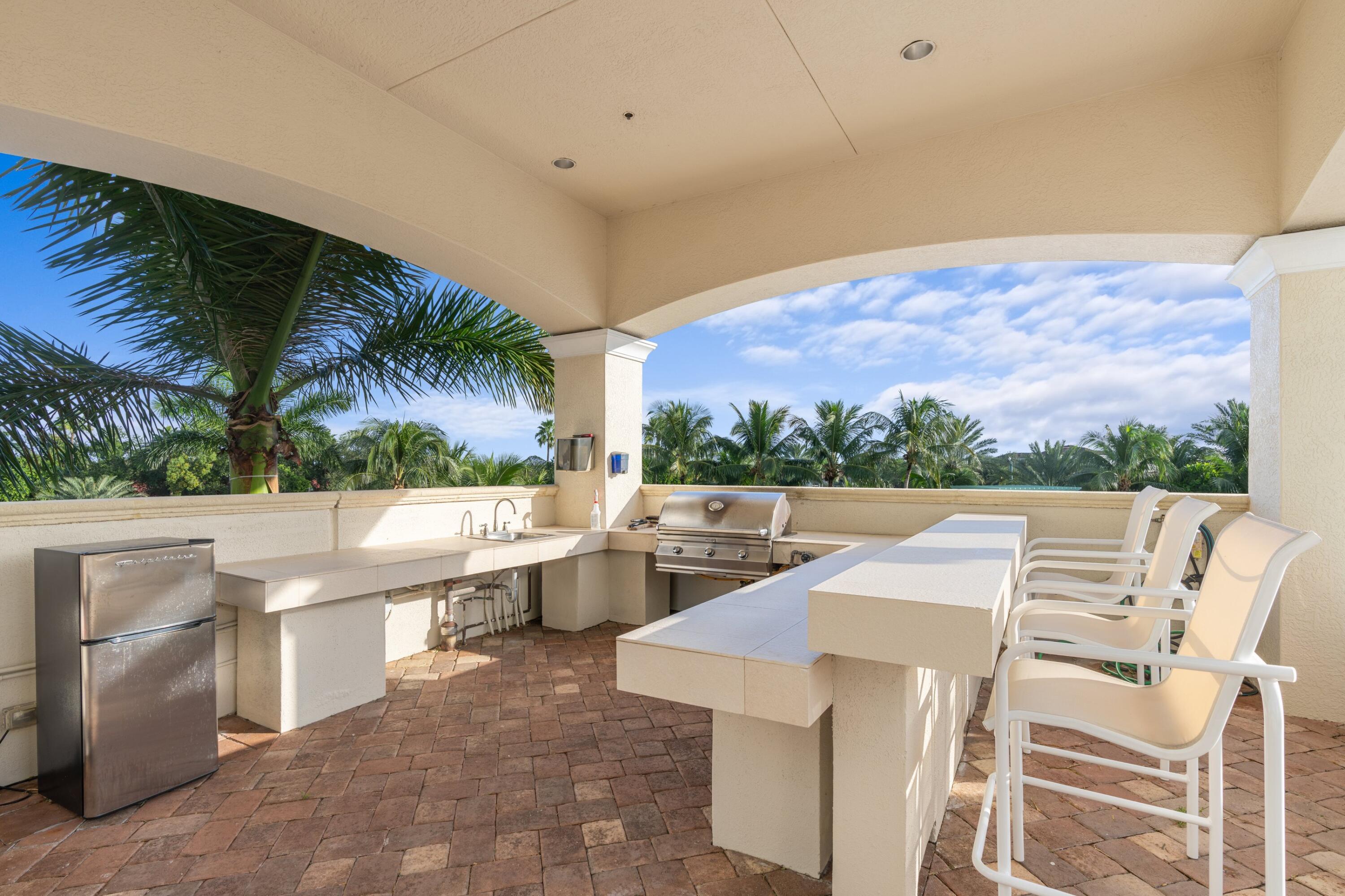 3630 Gardens #1005c, Palm Beach Gardens FL 33410
