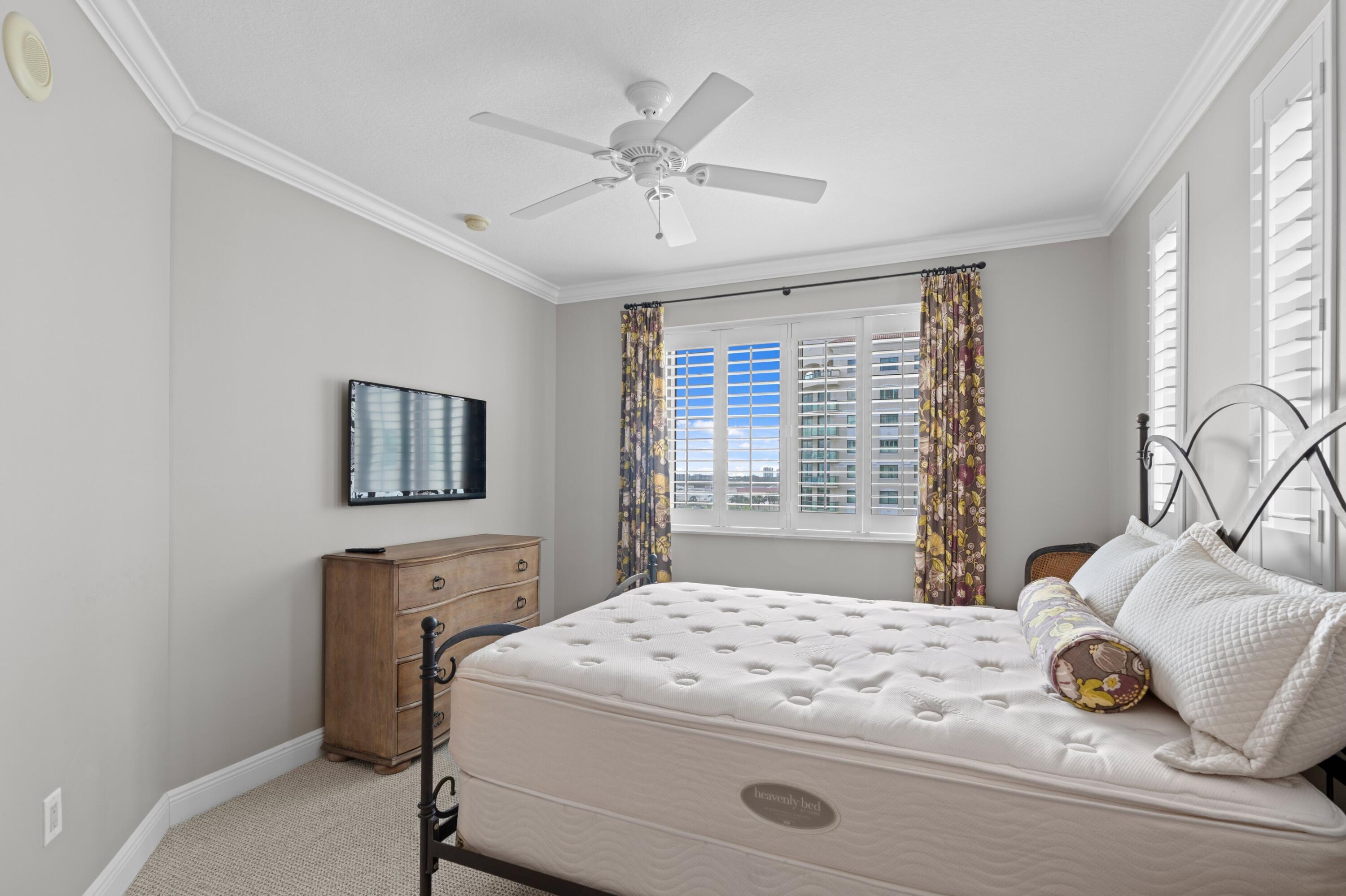 3630 Gardens #1005c, Palm Beach Gardens FL 33410