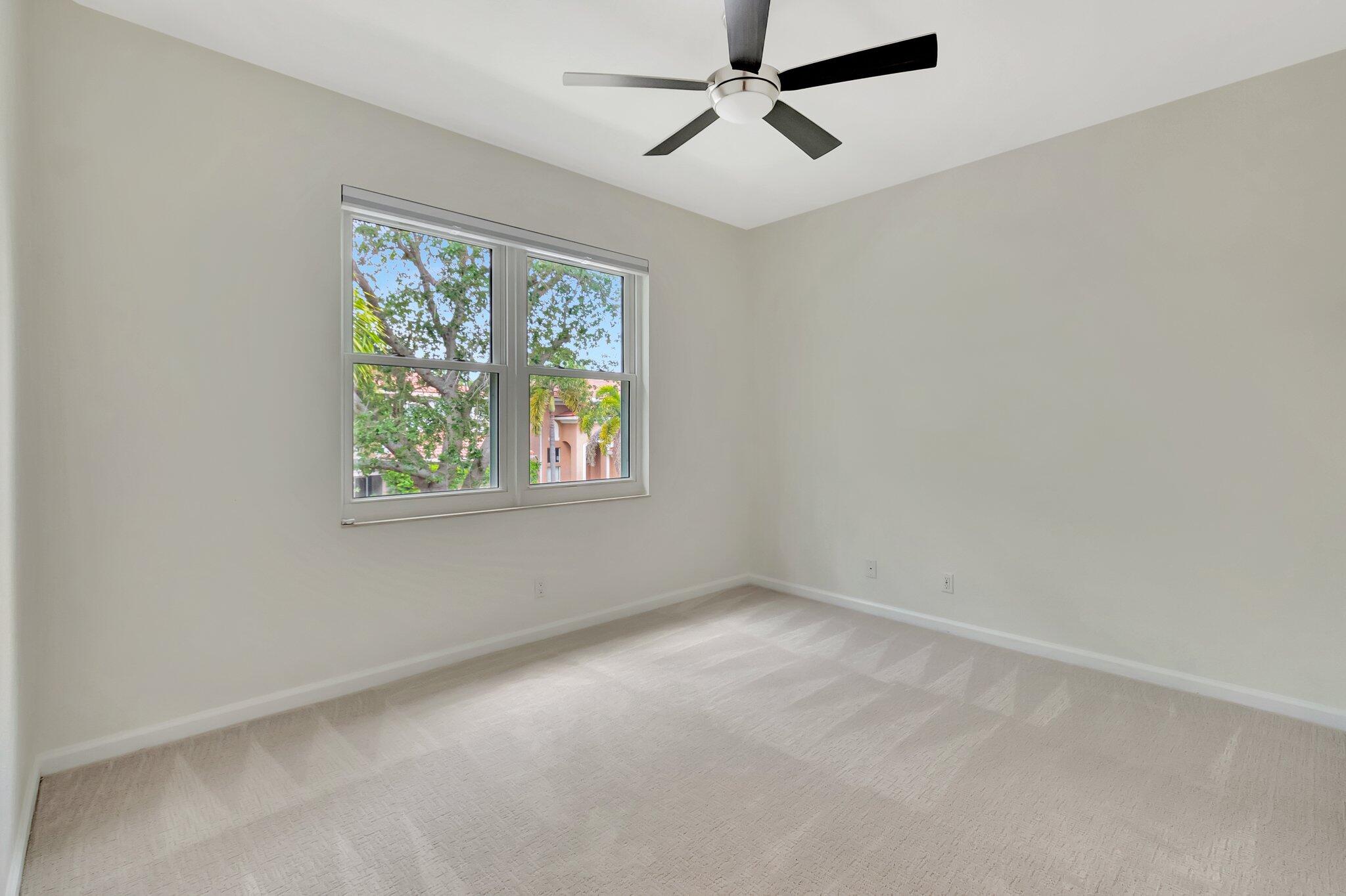 40 Country Lake, Boynton Beach FL 33436