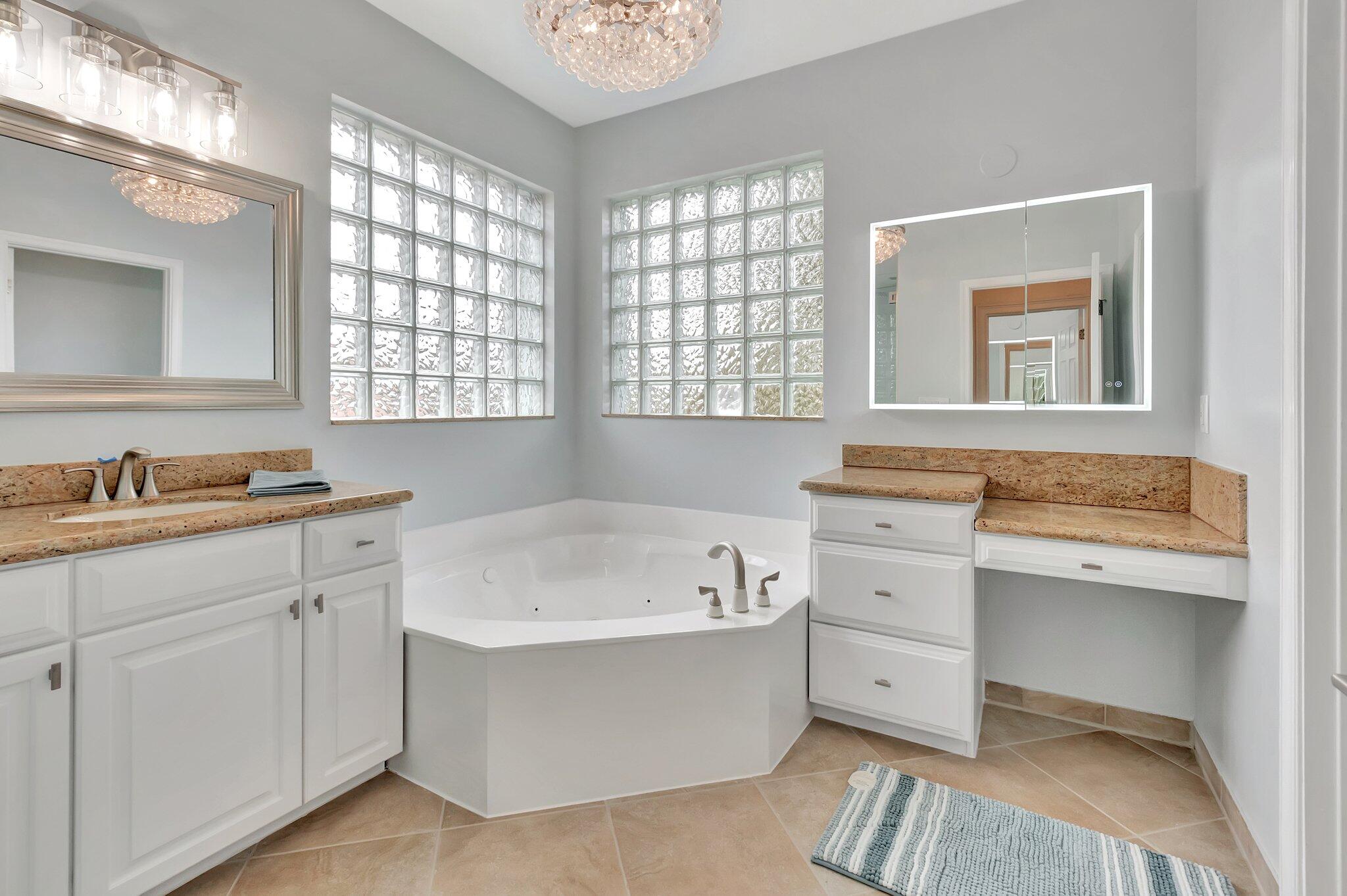 40 Country Lake, Boynton Beach FL 33436