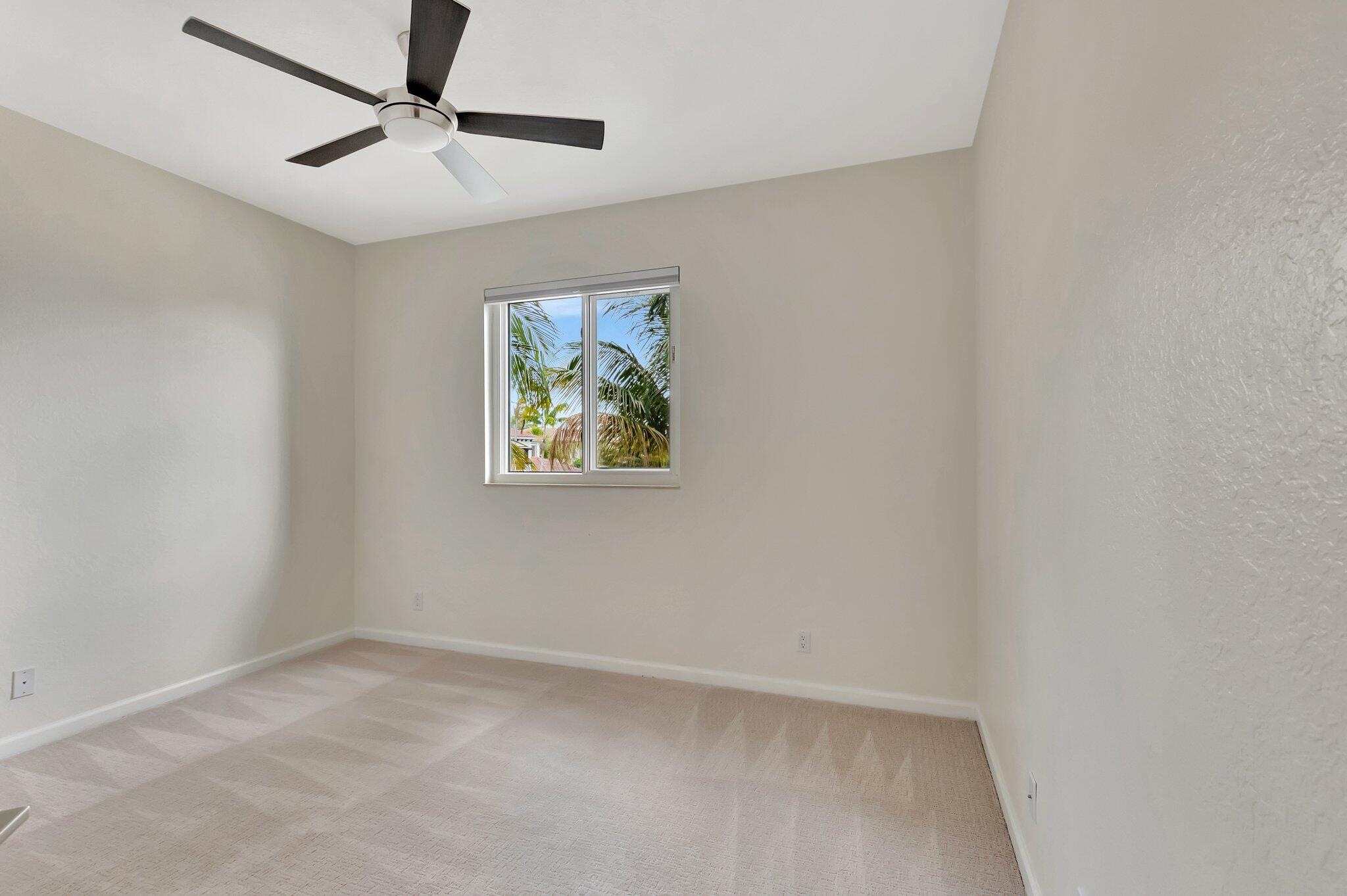 40 Country Lake, Boynton Beach FL 33436