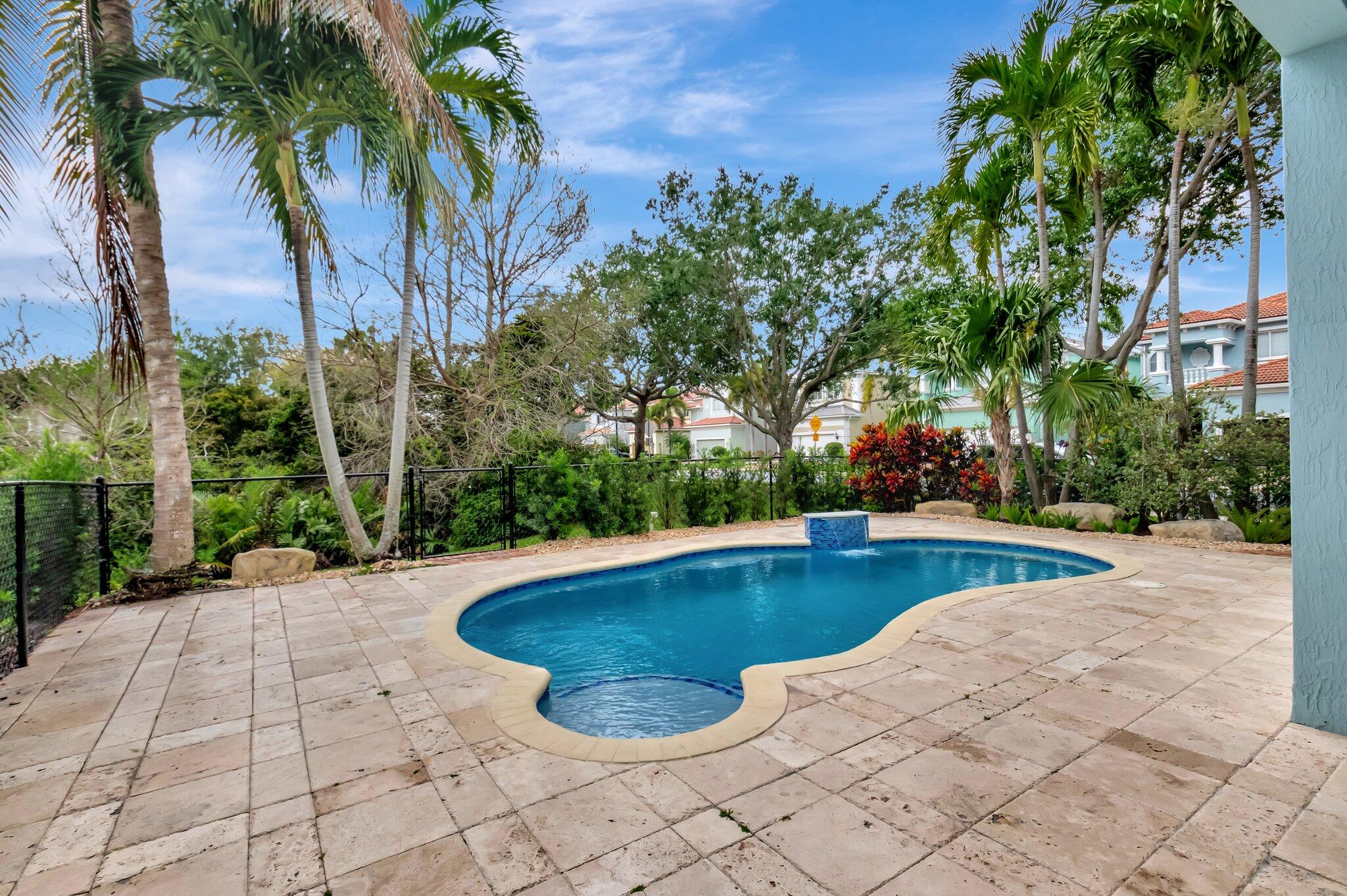 40 Country Lake, Boynton Beach FL 33436