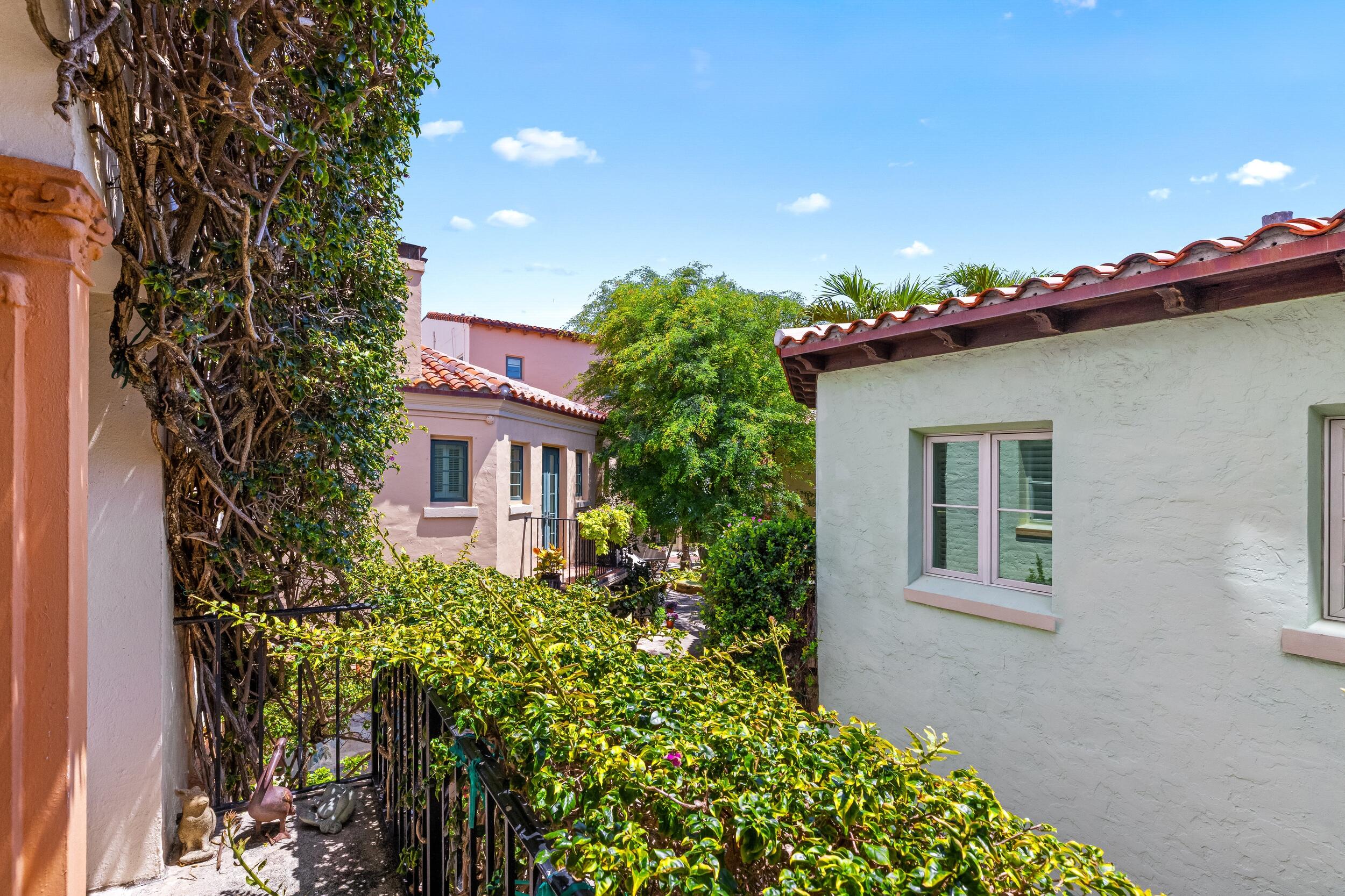 9 Via Parigi, Palm Beach FL 33480