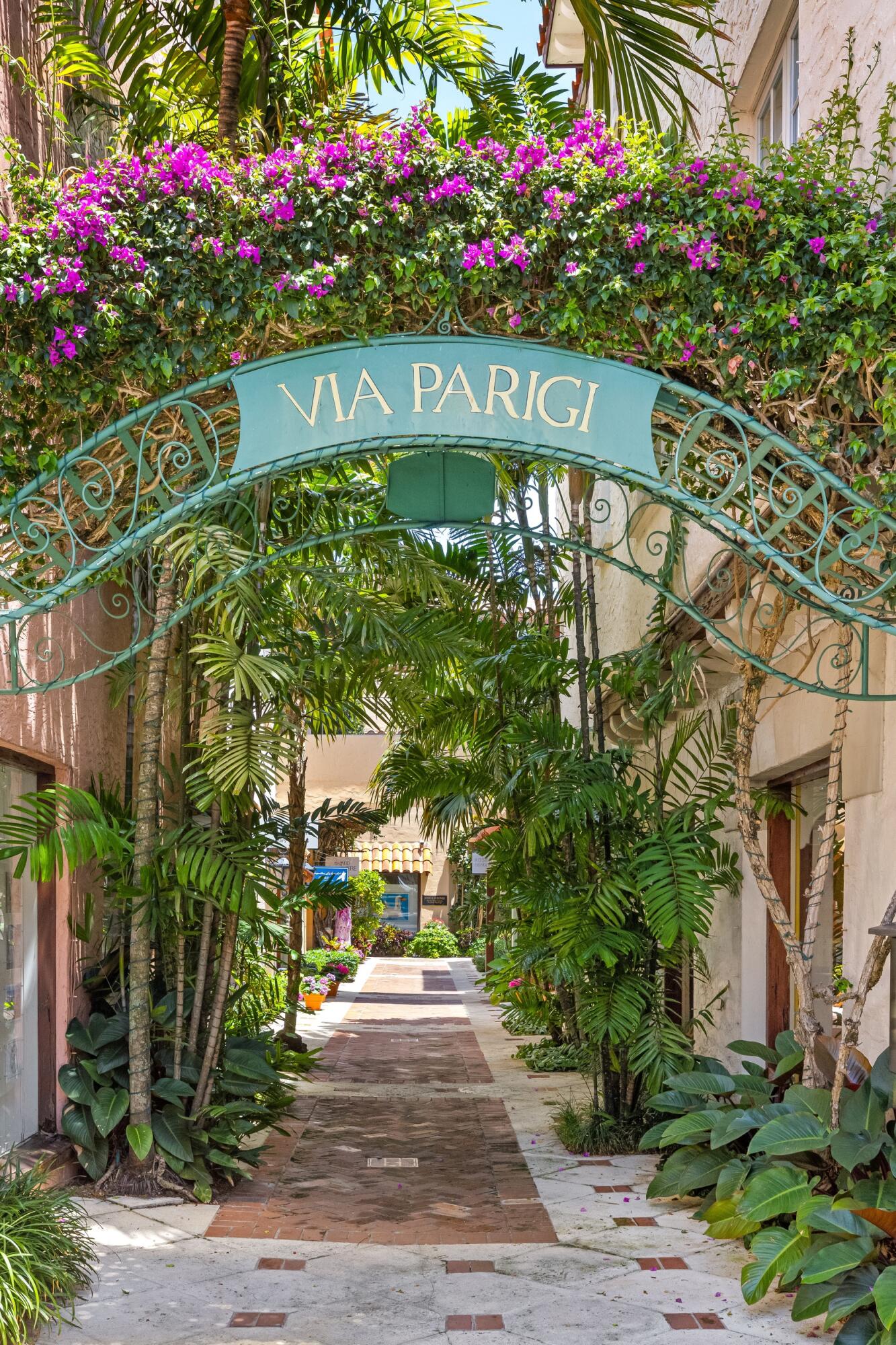 9 Via Parigi, Palm Beach FL 33480