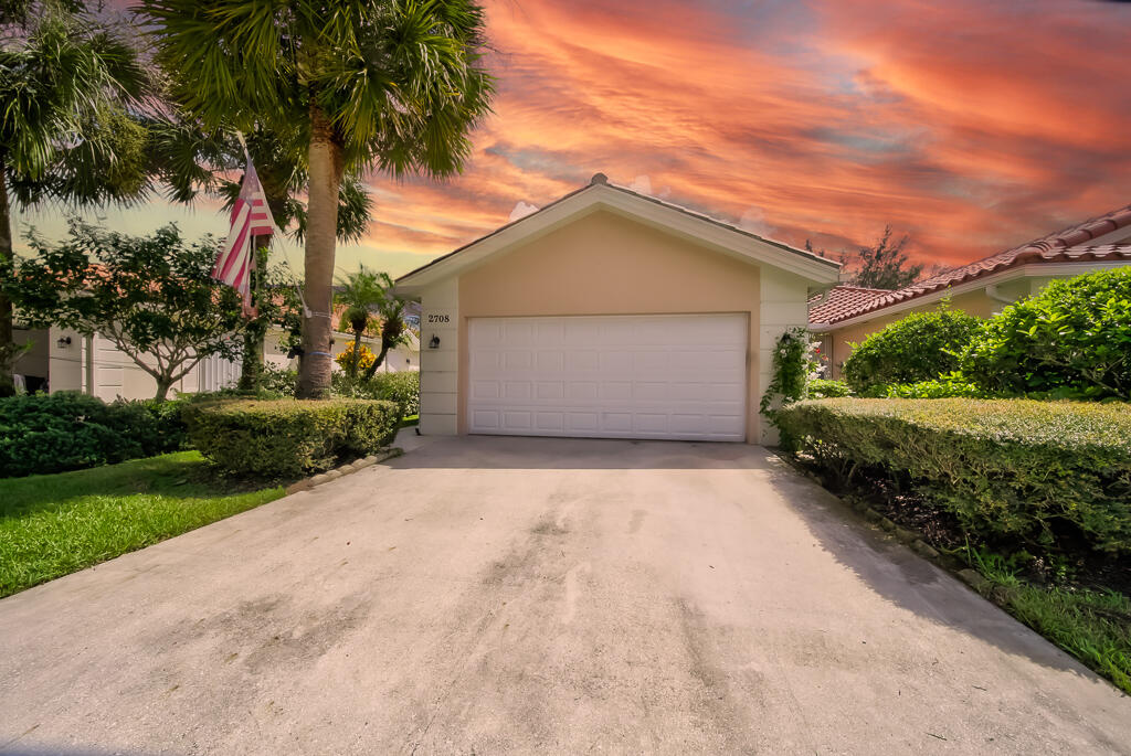 2708 Livingston, West Palm Beach FL 33411