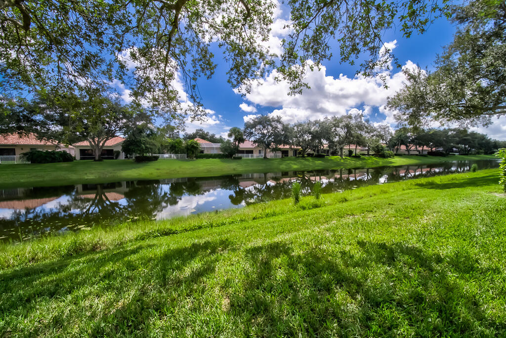 2708 Livingston, West Palm Beach FL 33411