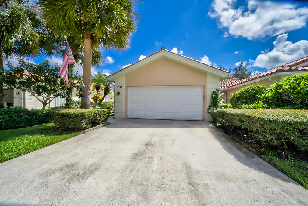 2708 Livingston, West Palm Beach FL 33411