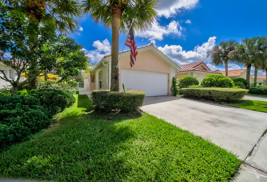2708 Livingston, West Palm Beach FL 33411
