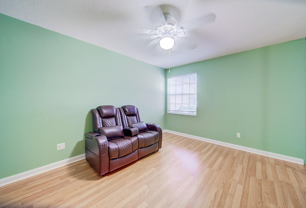 2708 Livingston, West Palm Beach FL 33411