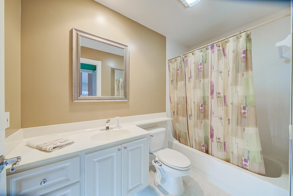 2708 Livingston, West Palm Beach FL 33411